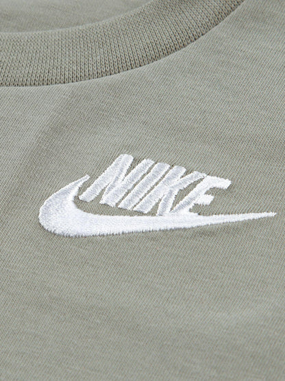 Nike Green Small Logo T-Shirt And Shorts Set image 3