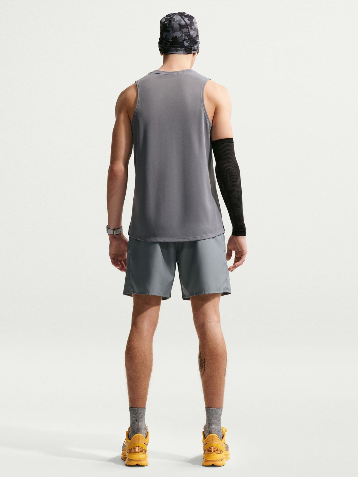 Dsiney Kidz - Nike Smoke Grey Miler Dri-FIT 7 Inch Brief Lined Running Shorts image 2