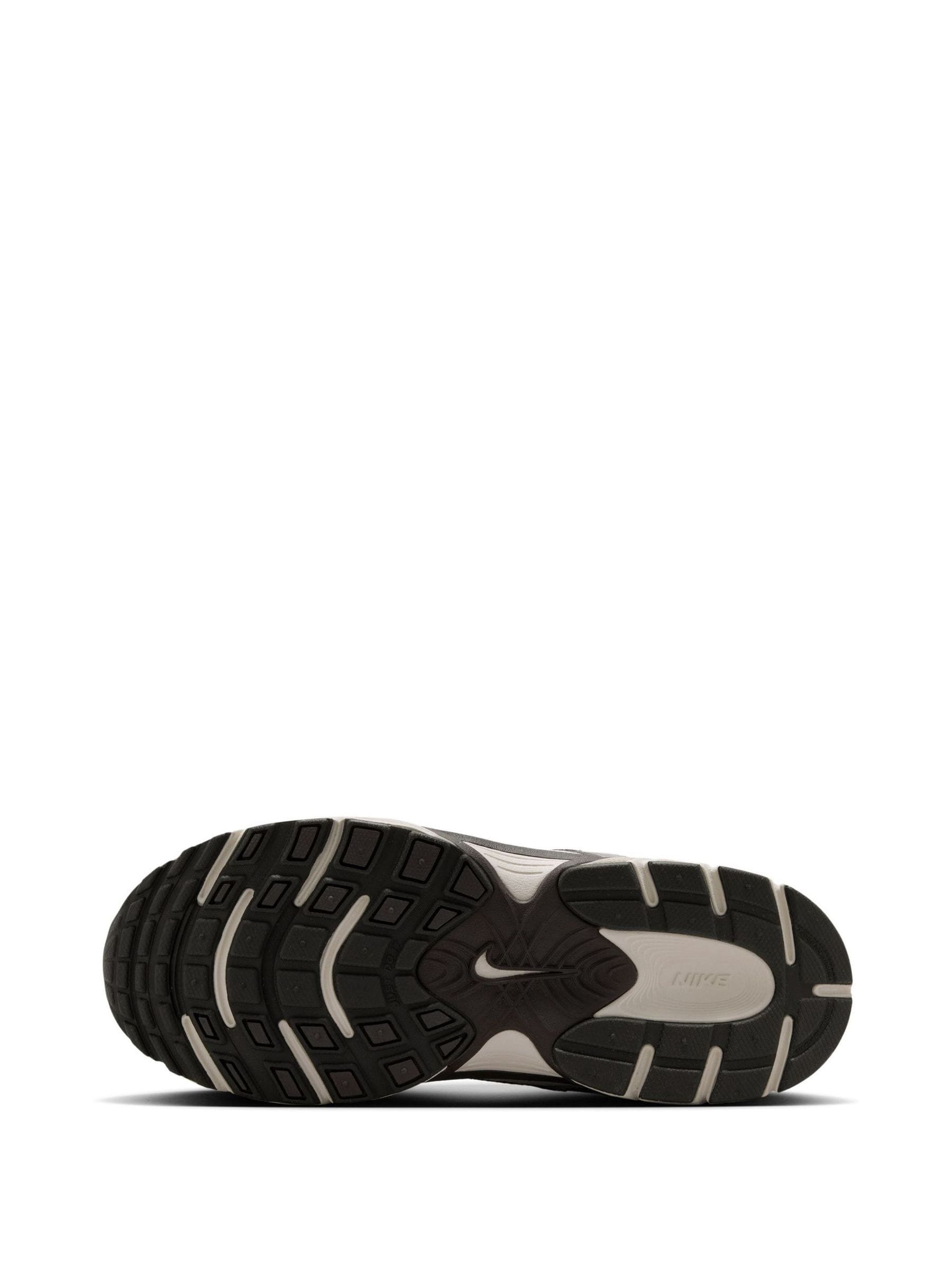 Nike Natural Silver Black Youth V5 Runner Trainers image 6
