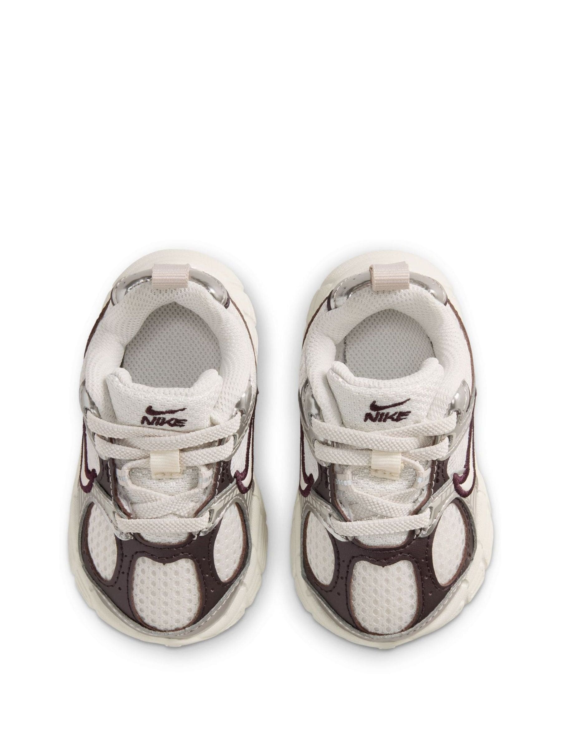 Nike Cream Infant V5 Runner Trainers image 8