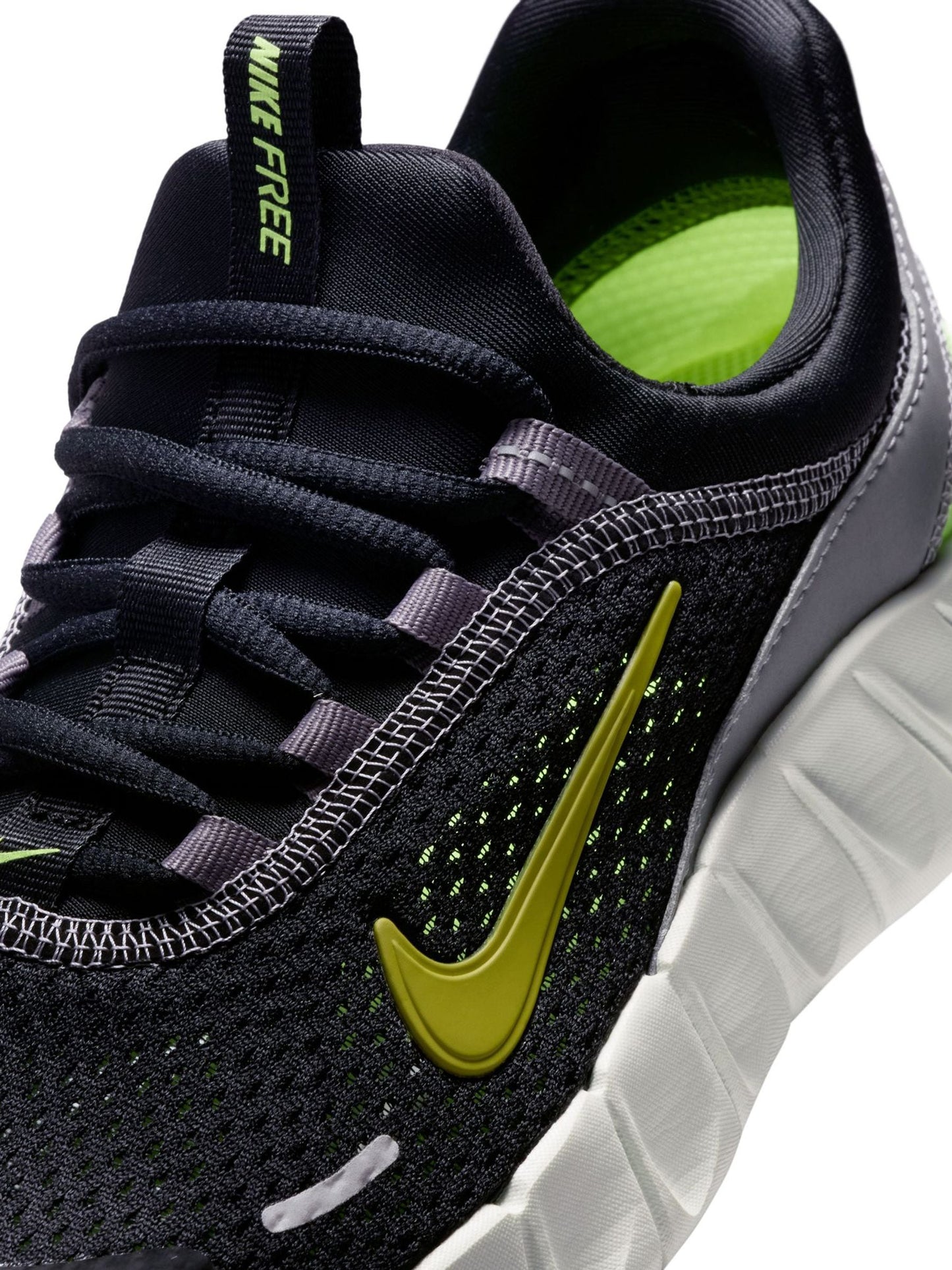Nike Black/Green Youth Free Ride Trainers image 6