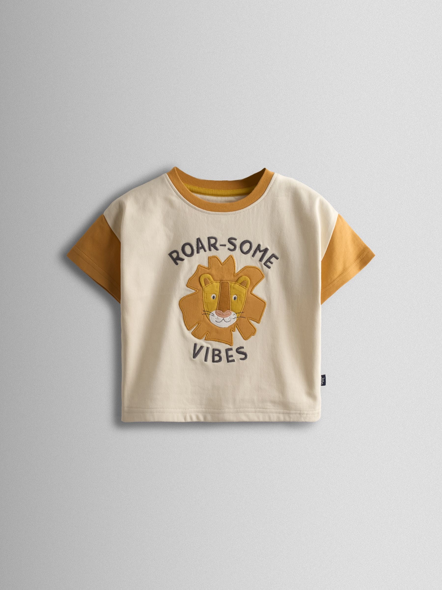 JoJo Maman Bébé Cream & Orange Roarsome Lion 2-Pack Surf Applique & Printed T-Shirts image 3