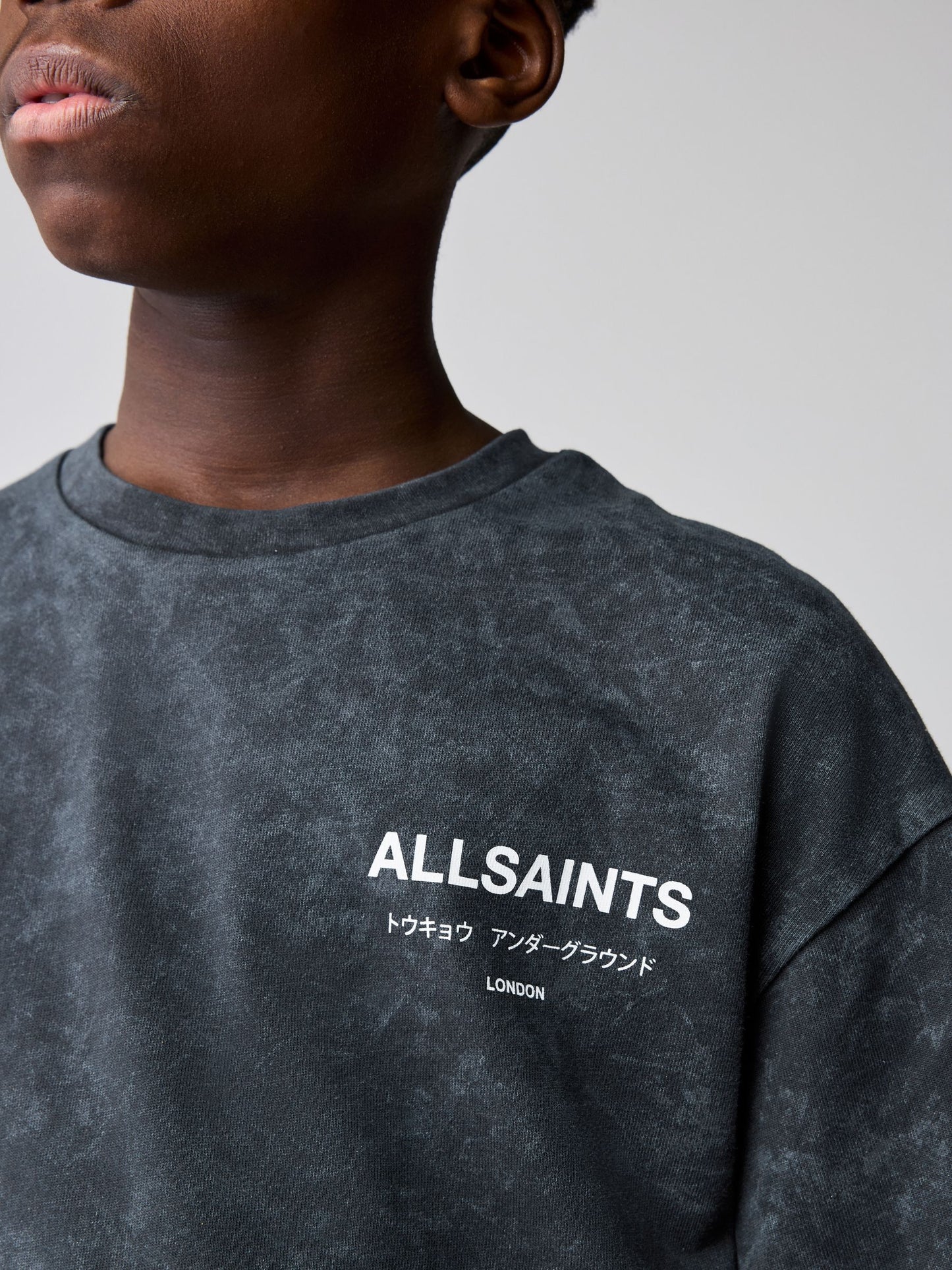 Dsiney Kidz - smALLSAINTS Washed Charcoal Grey Underground T-Shirt and Sweat Shorts Set image 8