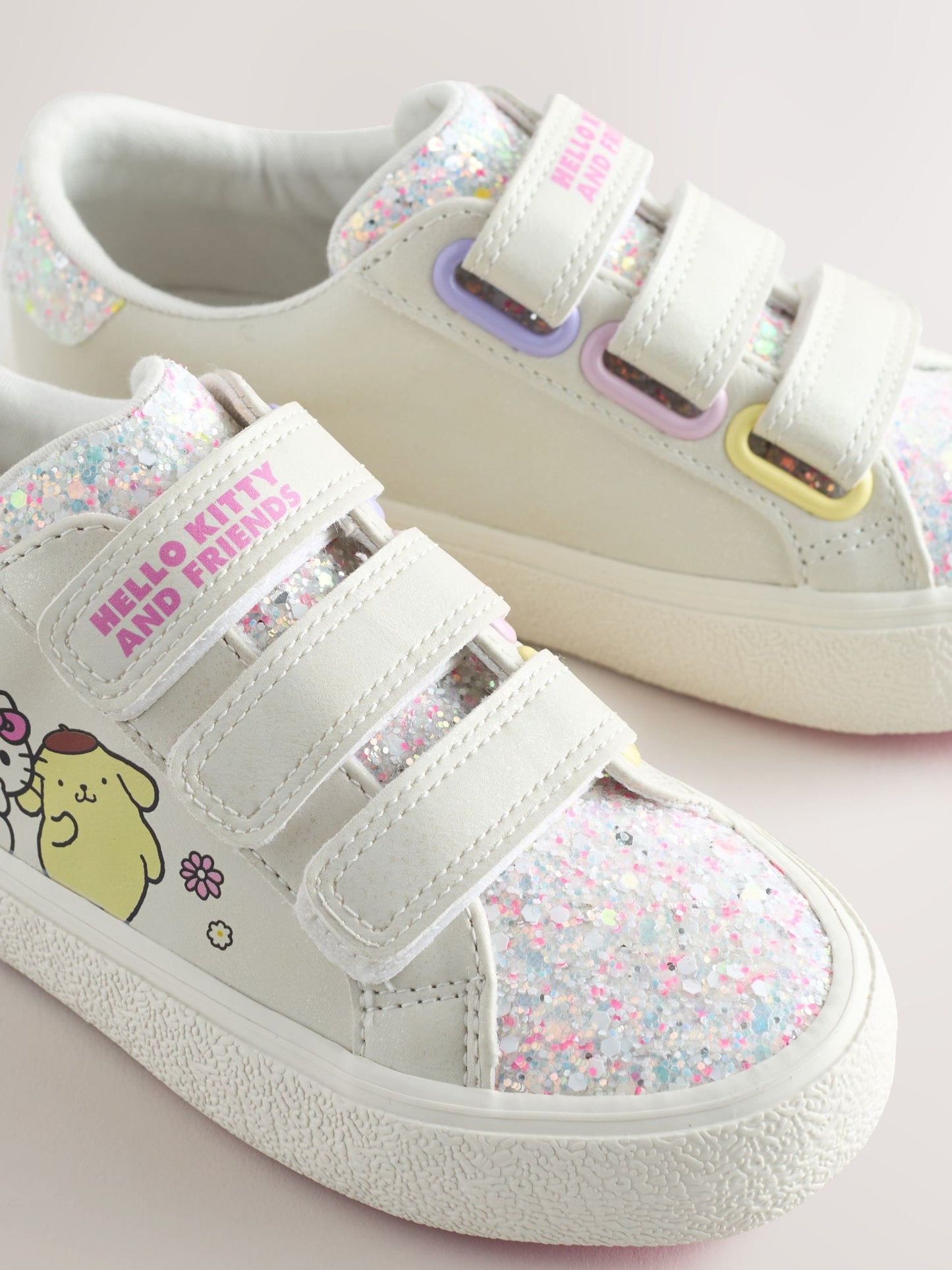 White Wide Fit (G) Hello Kitty & Friends Touch Close Fastening Trainers image 3