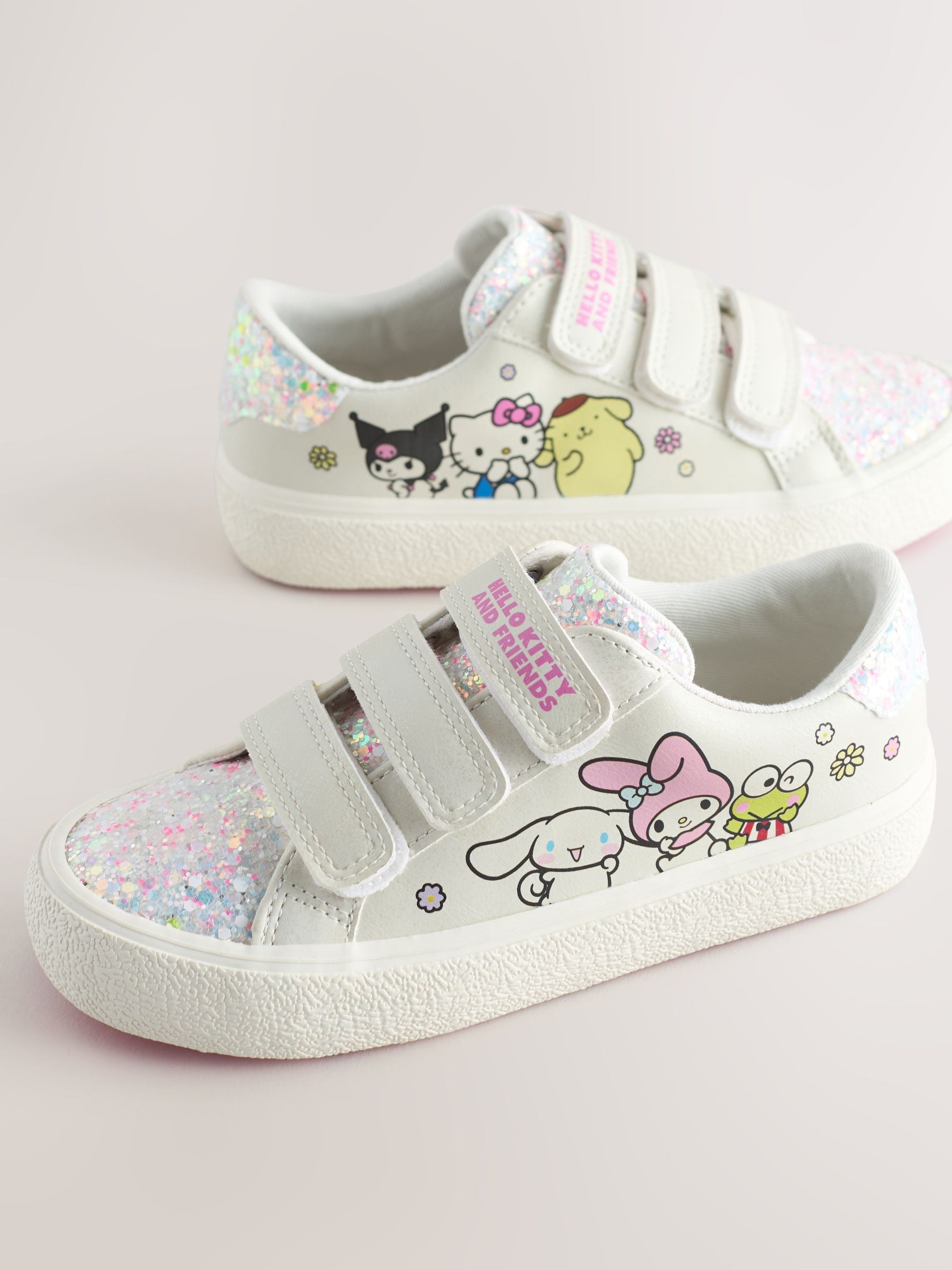 White Wide Fit (G) Hello Kitty & Friends Touch Close Fastening Trainers image 4