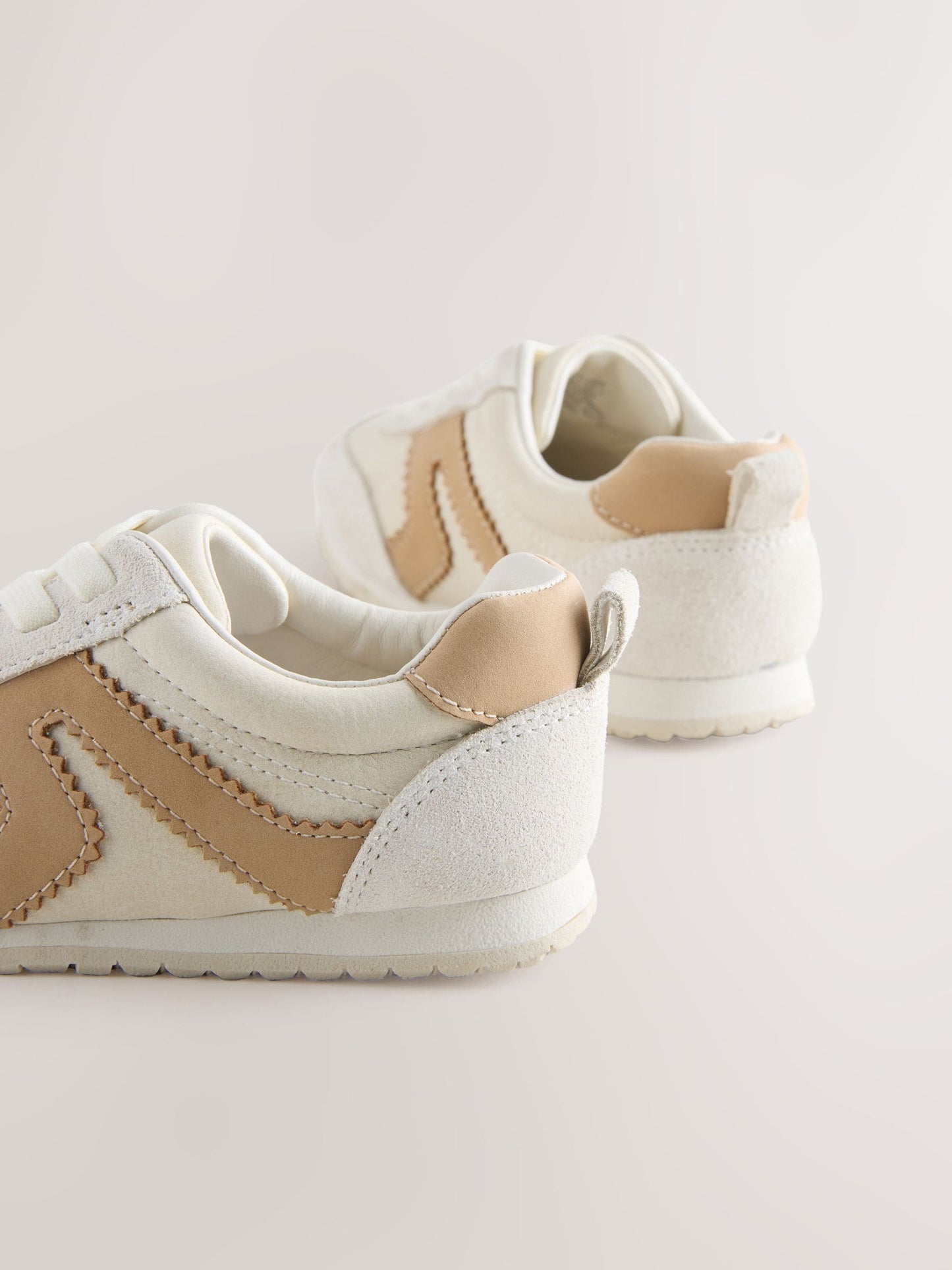 Neutral Standard Fit (F) Elastic Lace Trainers image 6