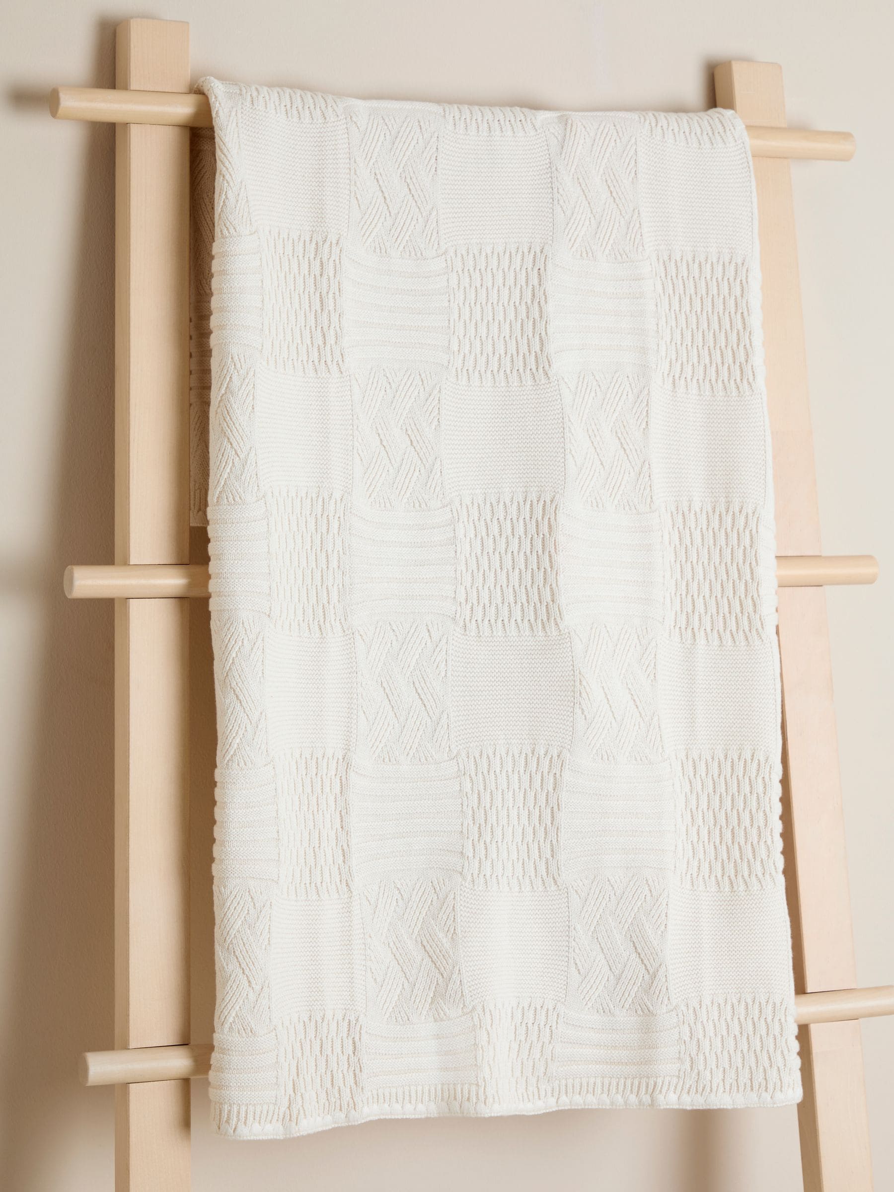 JoJo Maman Bébé Cream Patchwork Knitted Blanket image 1