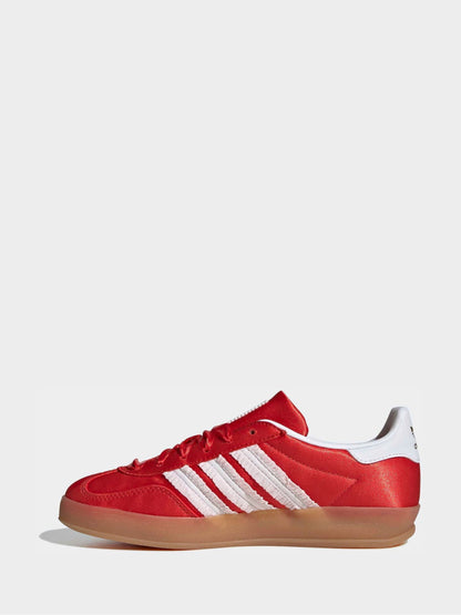 Dsiney Kidz - adidas Originals Red/White Disney Gazelle Indoor Junior Trainers image 4
