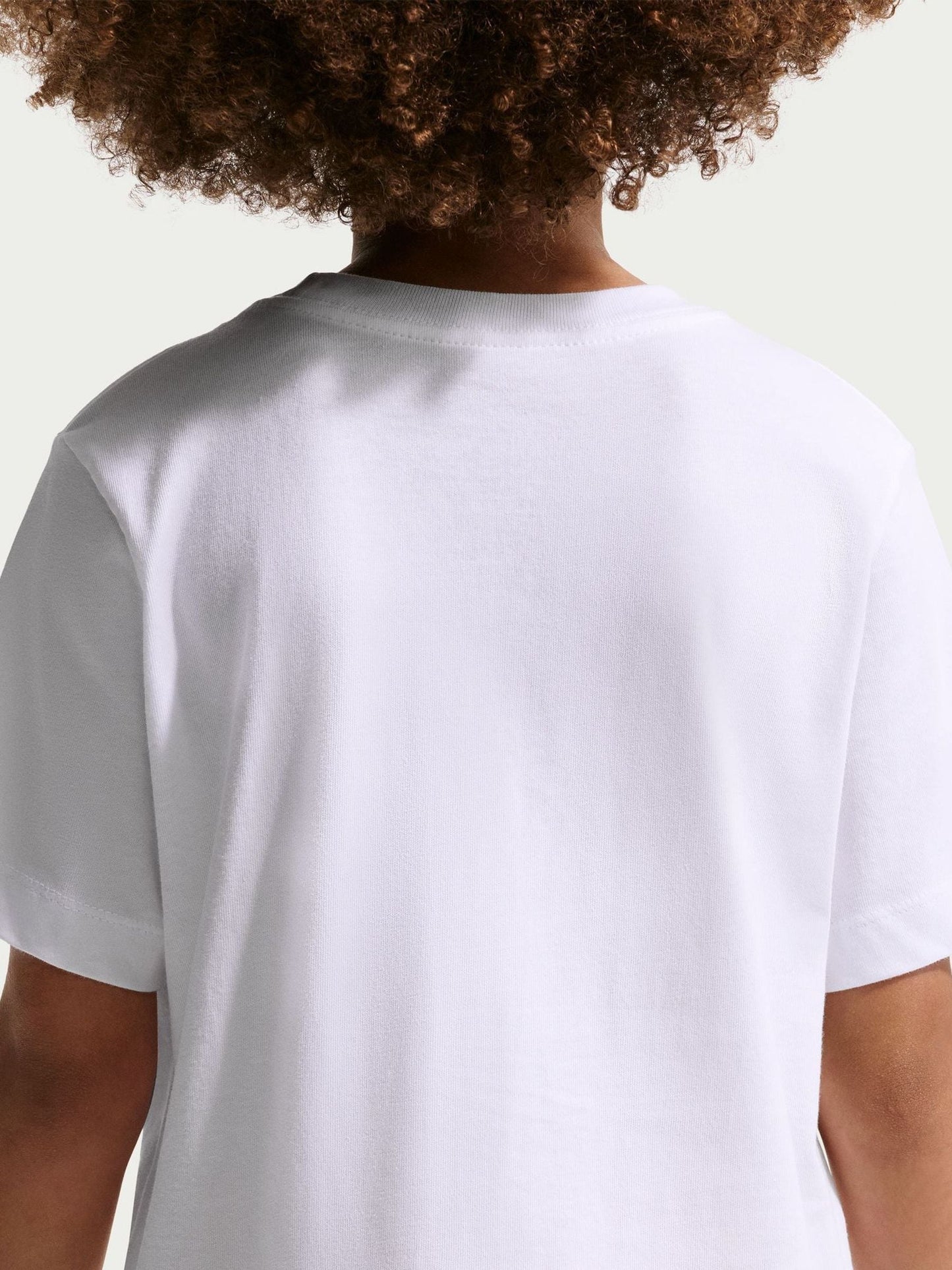 Dsiney Kidz - Nike White Youth FC Barcelona Crest T-Shirt image 4