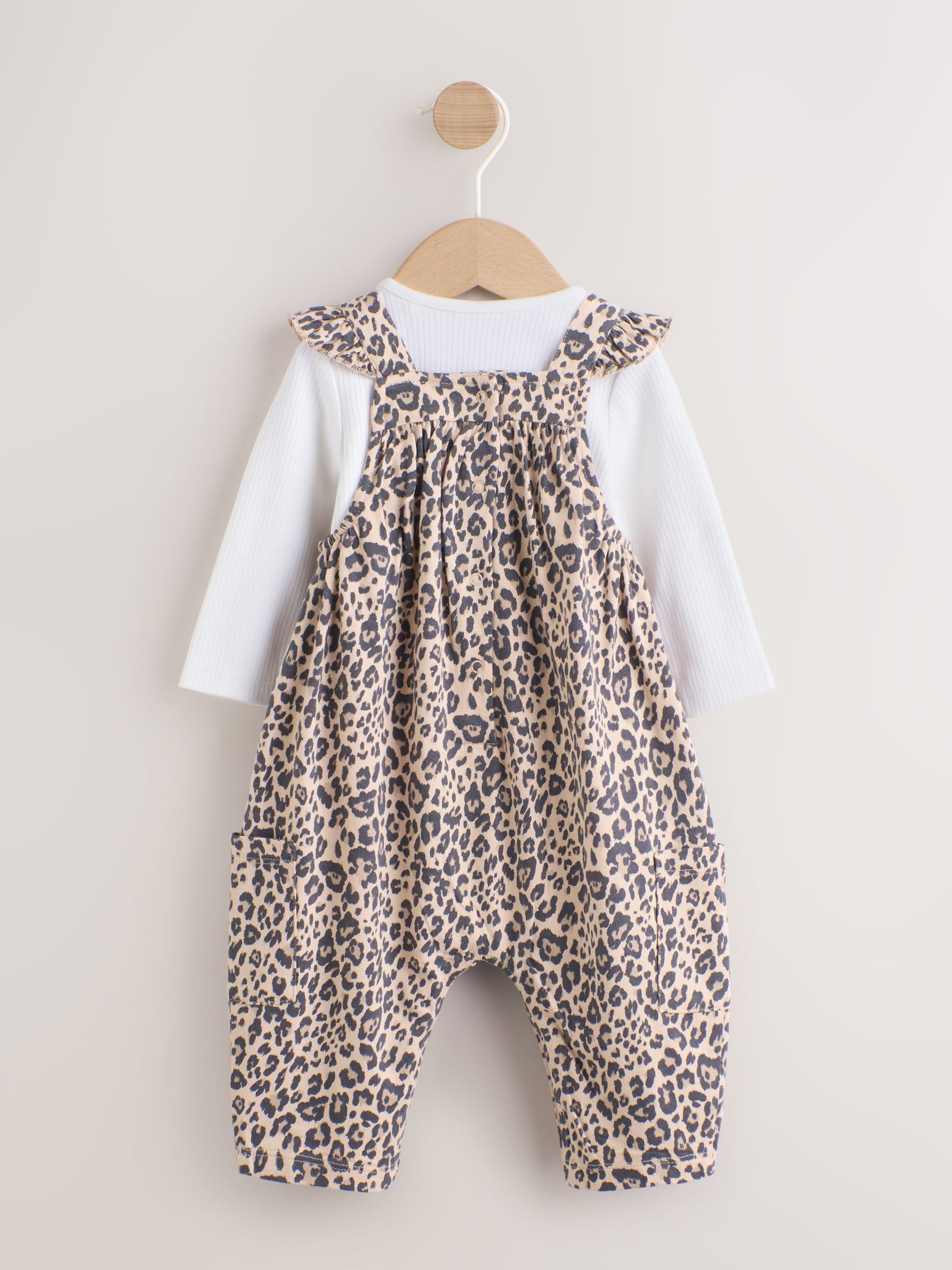Leopard Print Baby Jersey Dungaree and Bodysuit 2 Piece Set (0mths-2yrs) image 2