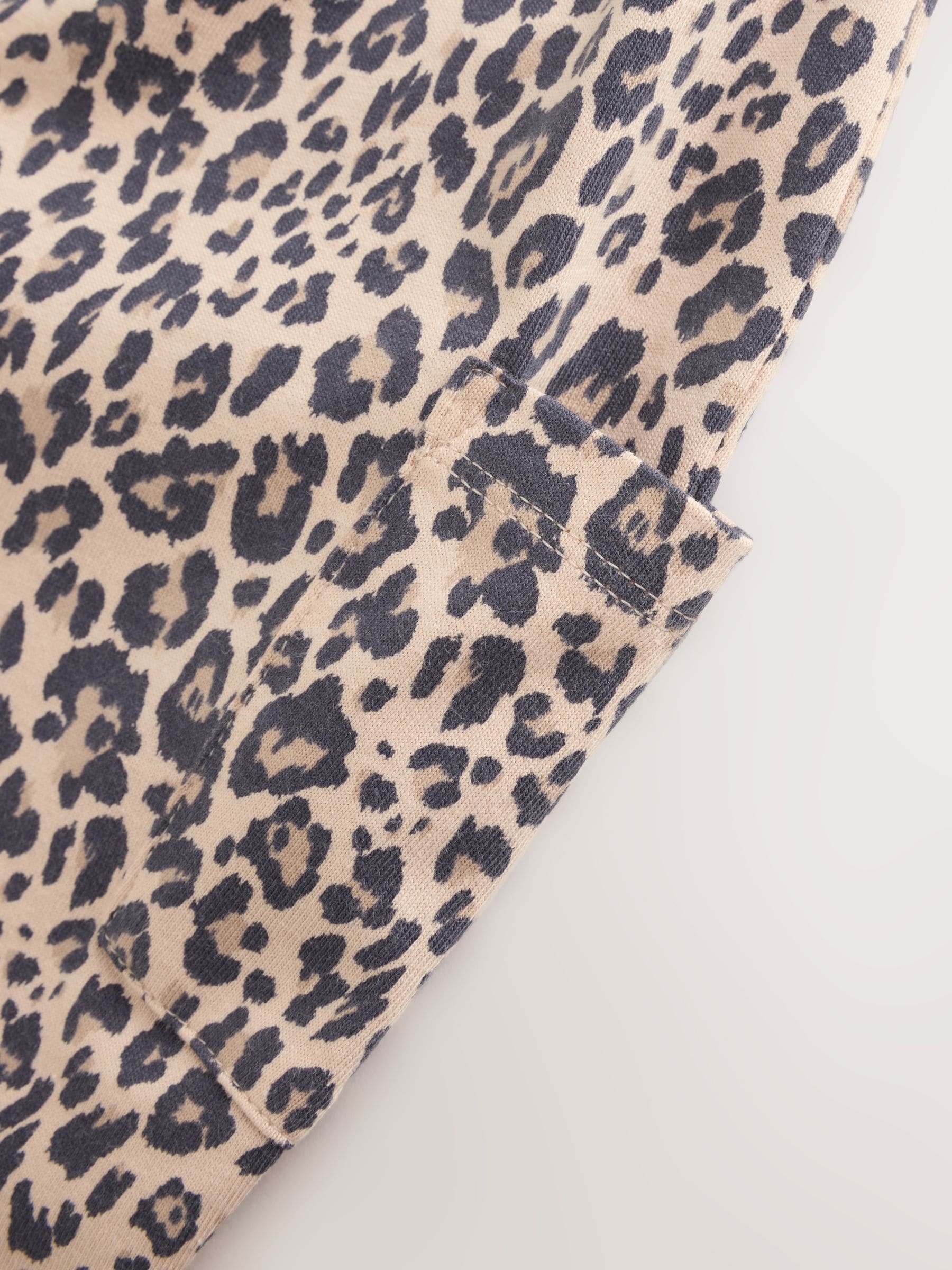 Leopard Print Baby Jersey Dungaree and Bodysuit 2 Piece Set (0mths-2yrs) image 6