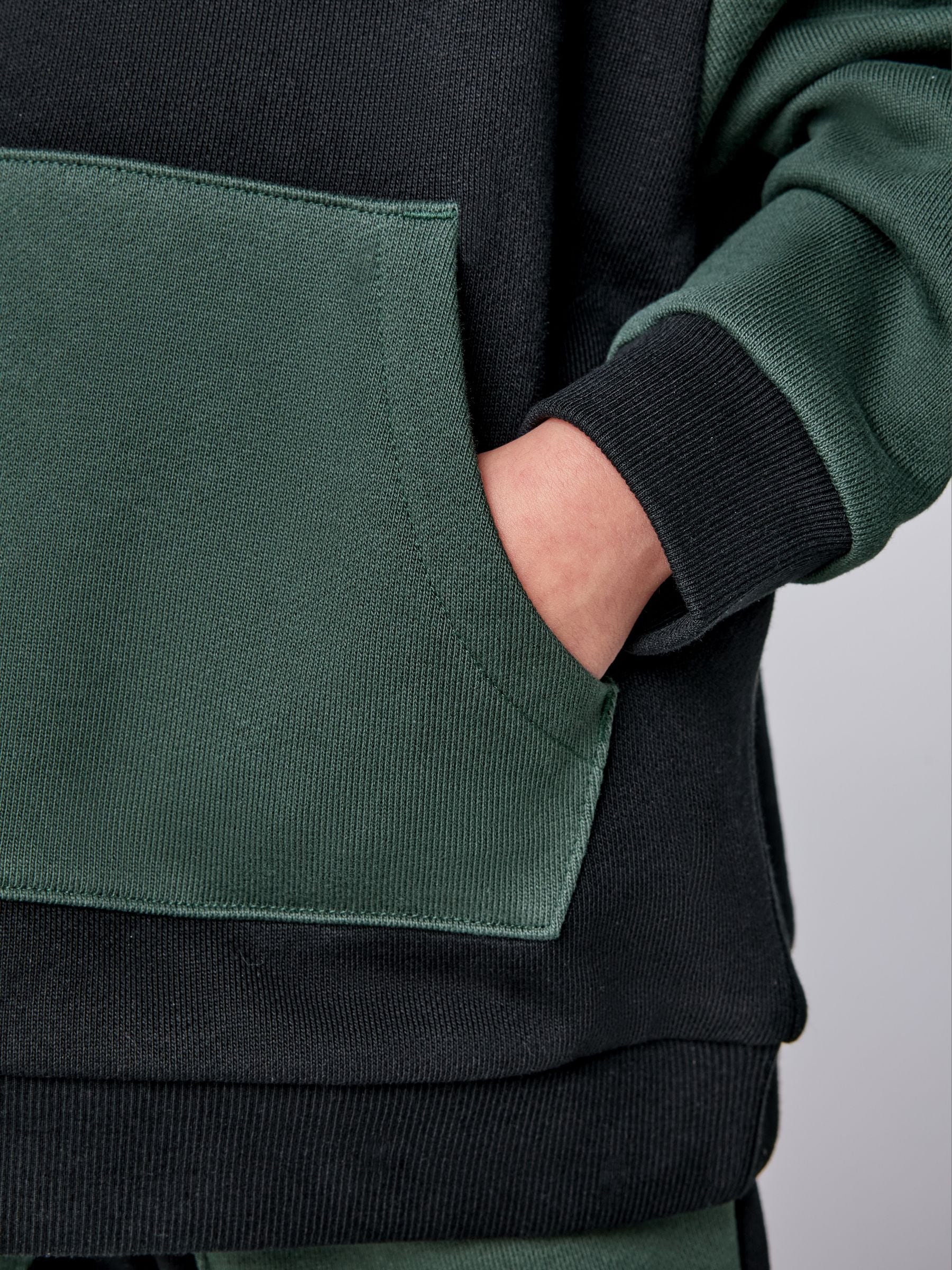 Dsiney Kidz - smALLSAINTS Black/Green Underground Oversized Younger Sweatshirt and Joggers Set image 4