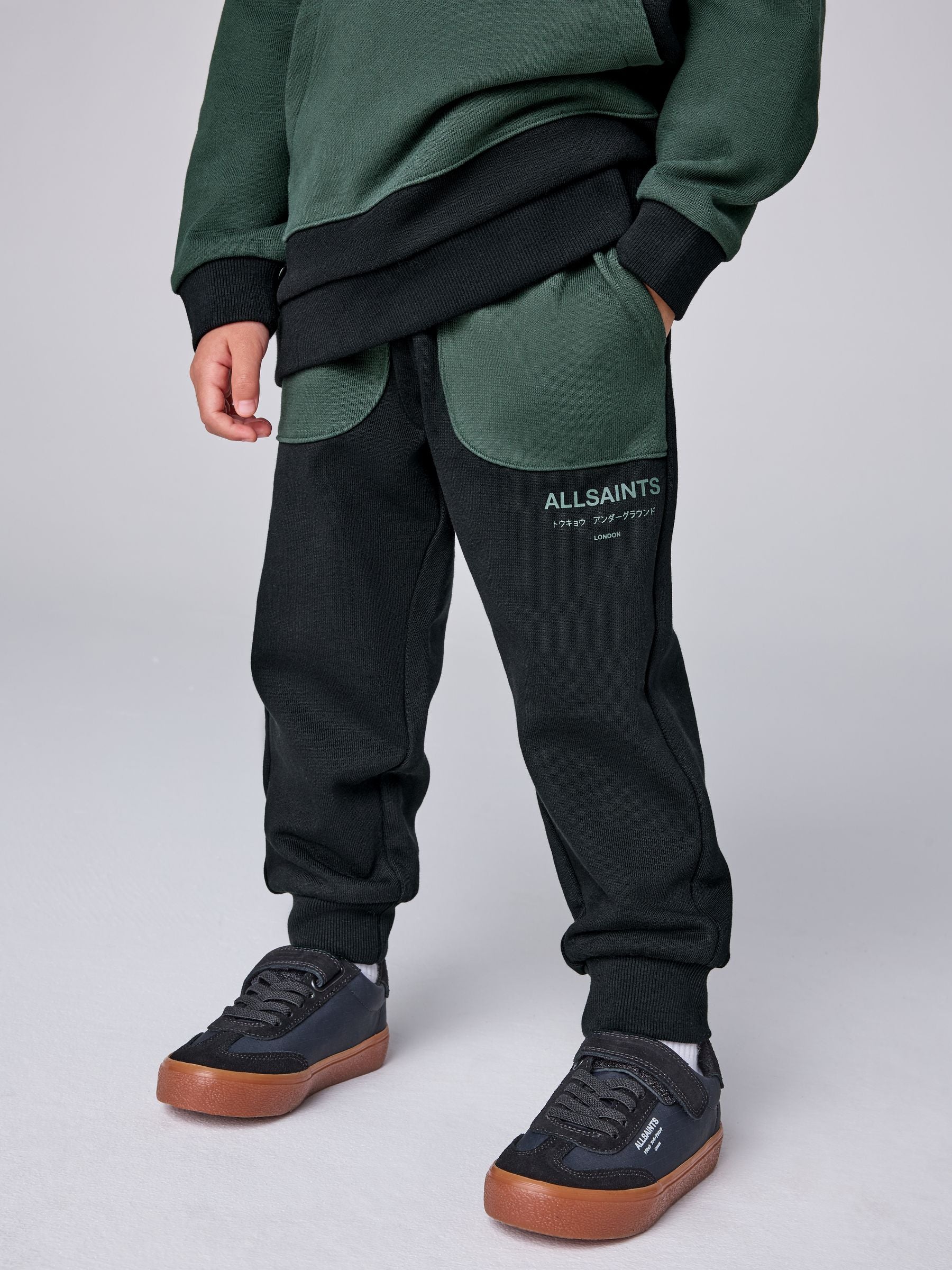 Dsiney Kidz - smALLSAINTS Black/Green Underground Oversized Younger Sweatshirt and Joggers Set image 6