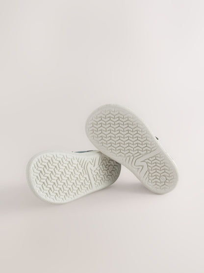 Colour Block Barefoot Touch Fastening Trainers image 3