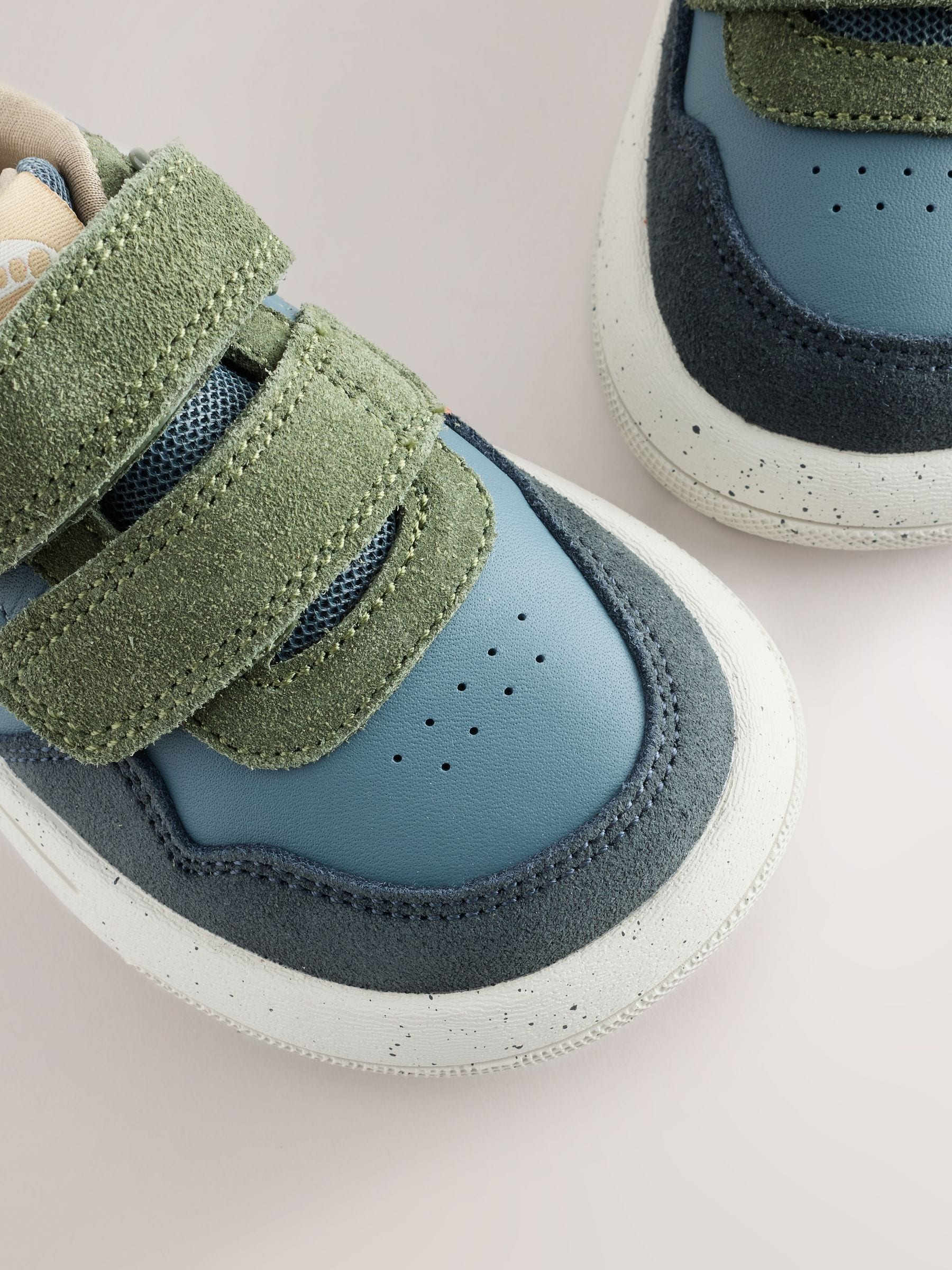 Colour Block Barefoot Touch Fastening Trainers image 4