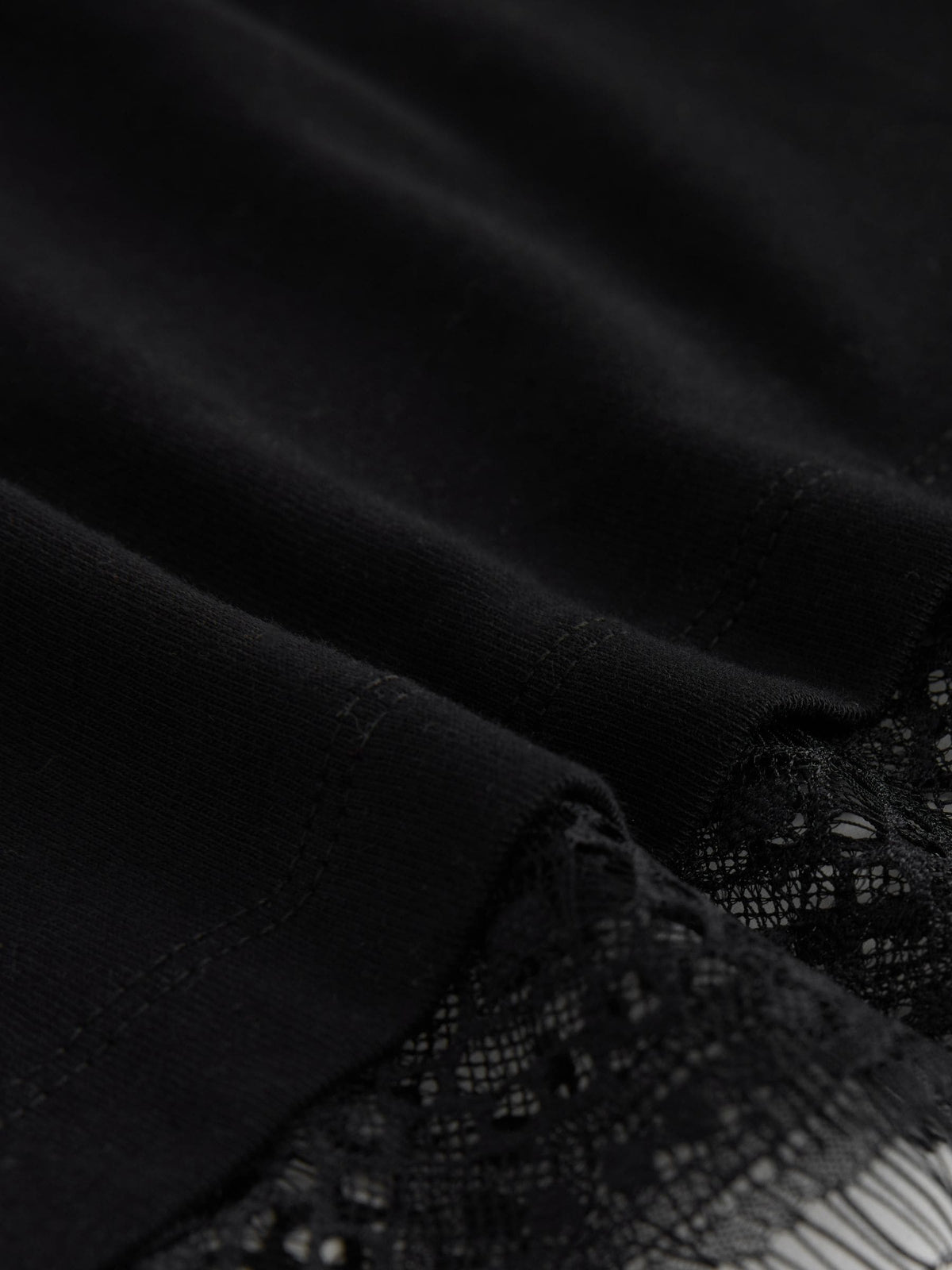 Dsiney Kidz - smALLSAINTS Black Lace Trim T-Shirt image 10