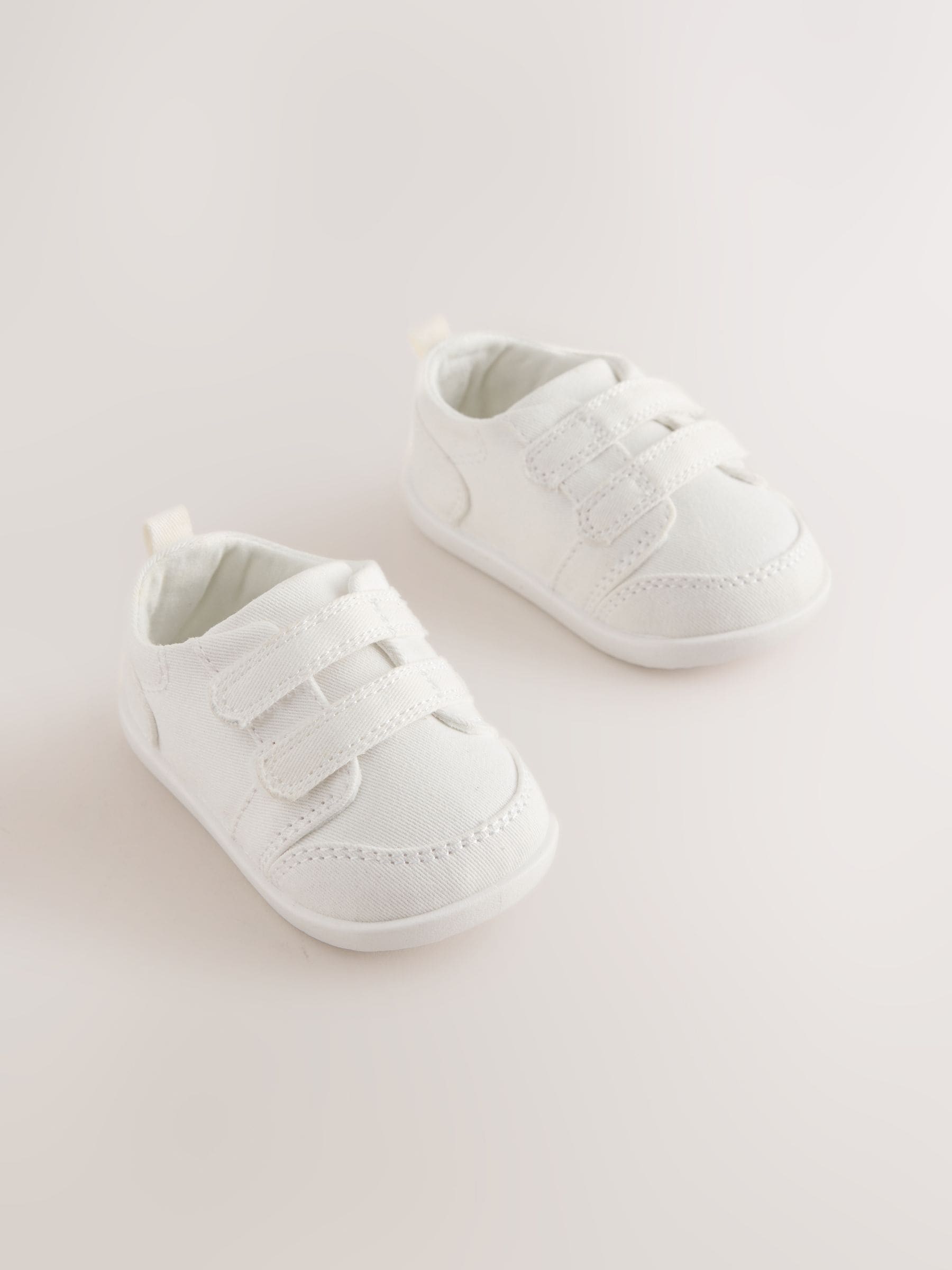 White Touch Fastening Baby Crawler Trainers (0-2mths) image 1