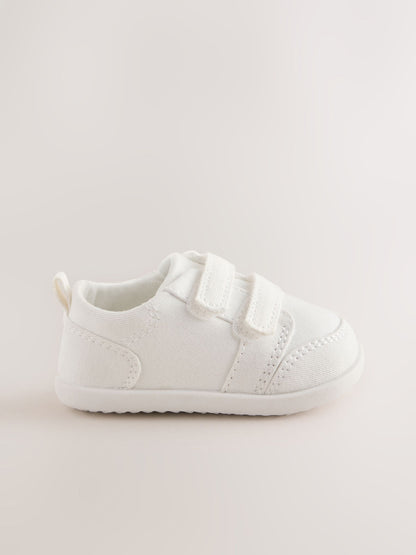 White Touch Fastening Baby Crawler Trainers (0-2mths) image 2