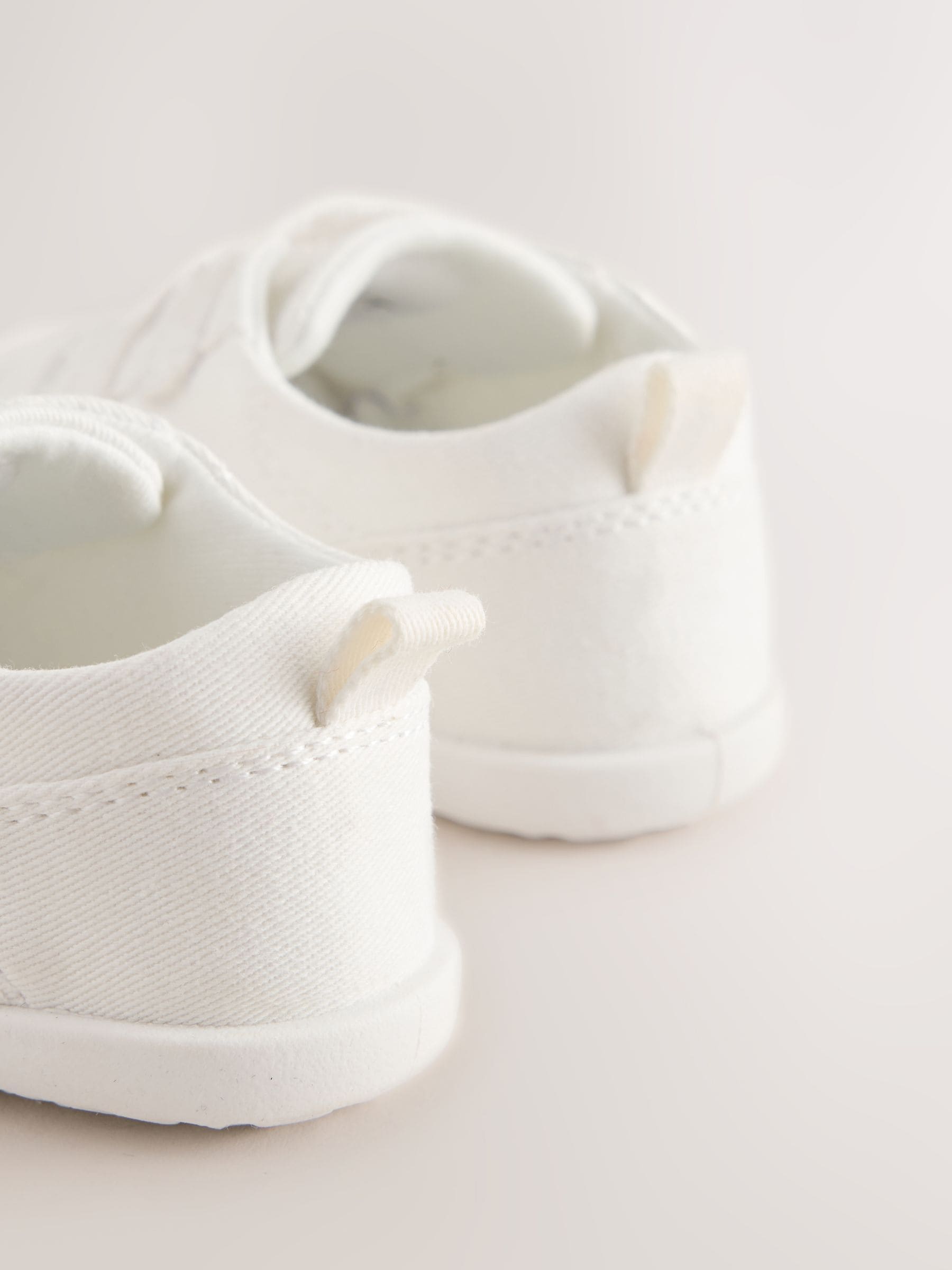 White Touch Fastening Baby Crawler Trainers (0-2mths) image 3