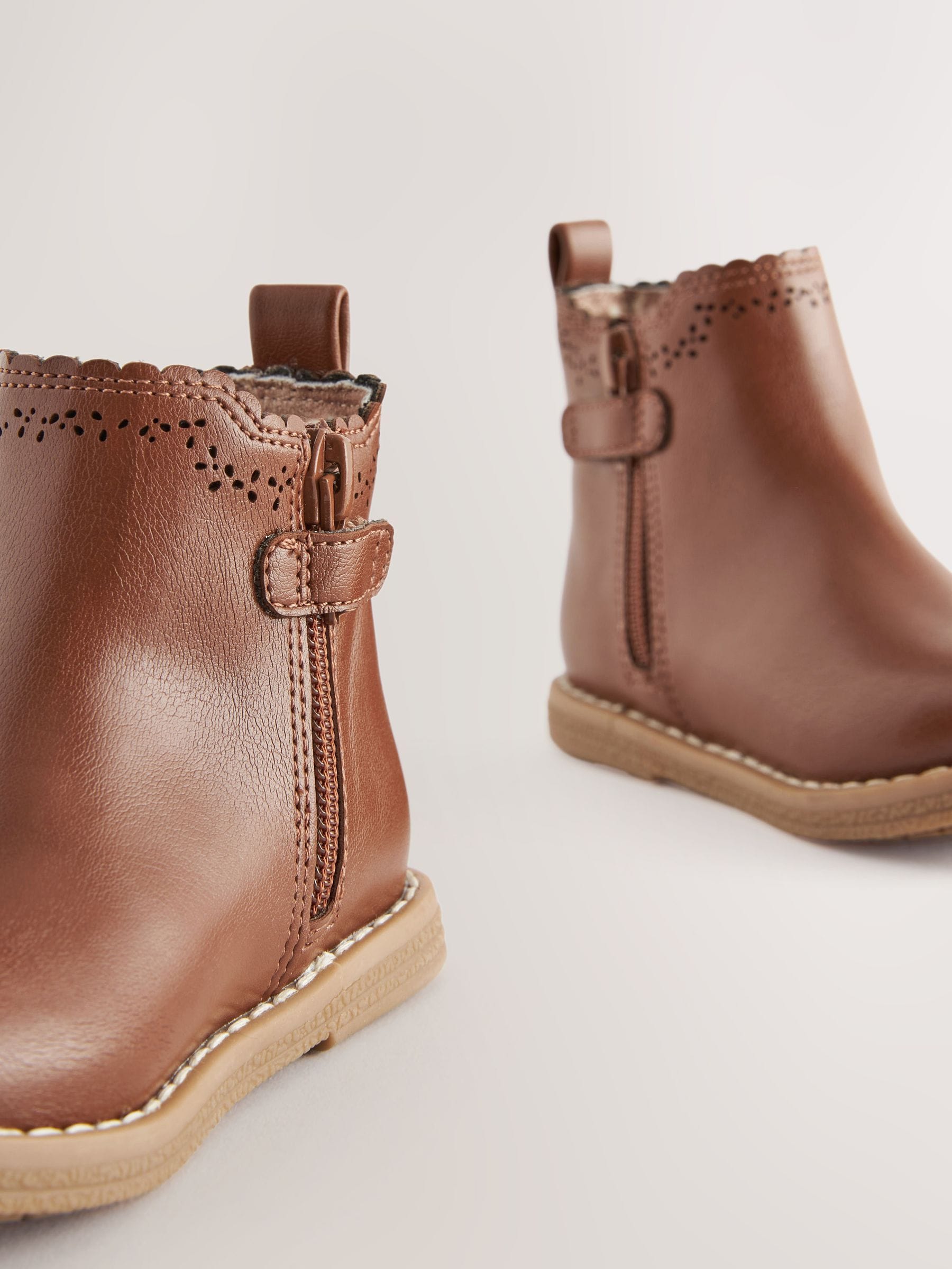 Tan Brown Wide Fit (G) Chelsea Ankle Boots image 3