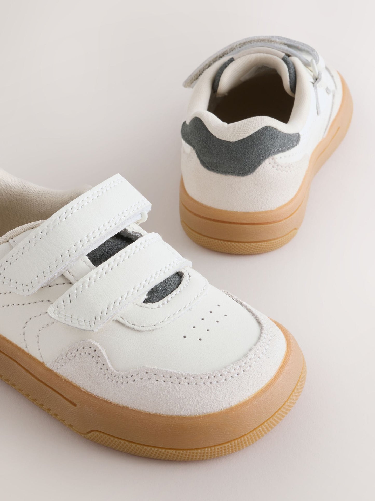 White/Neutral Standard Fit (F) Barefoot Leather Touch Fastening Trainers image 5