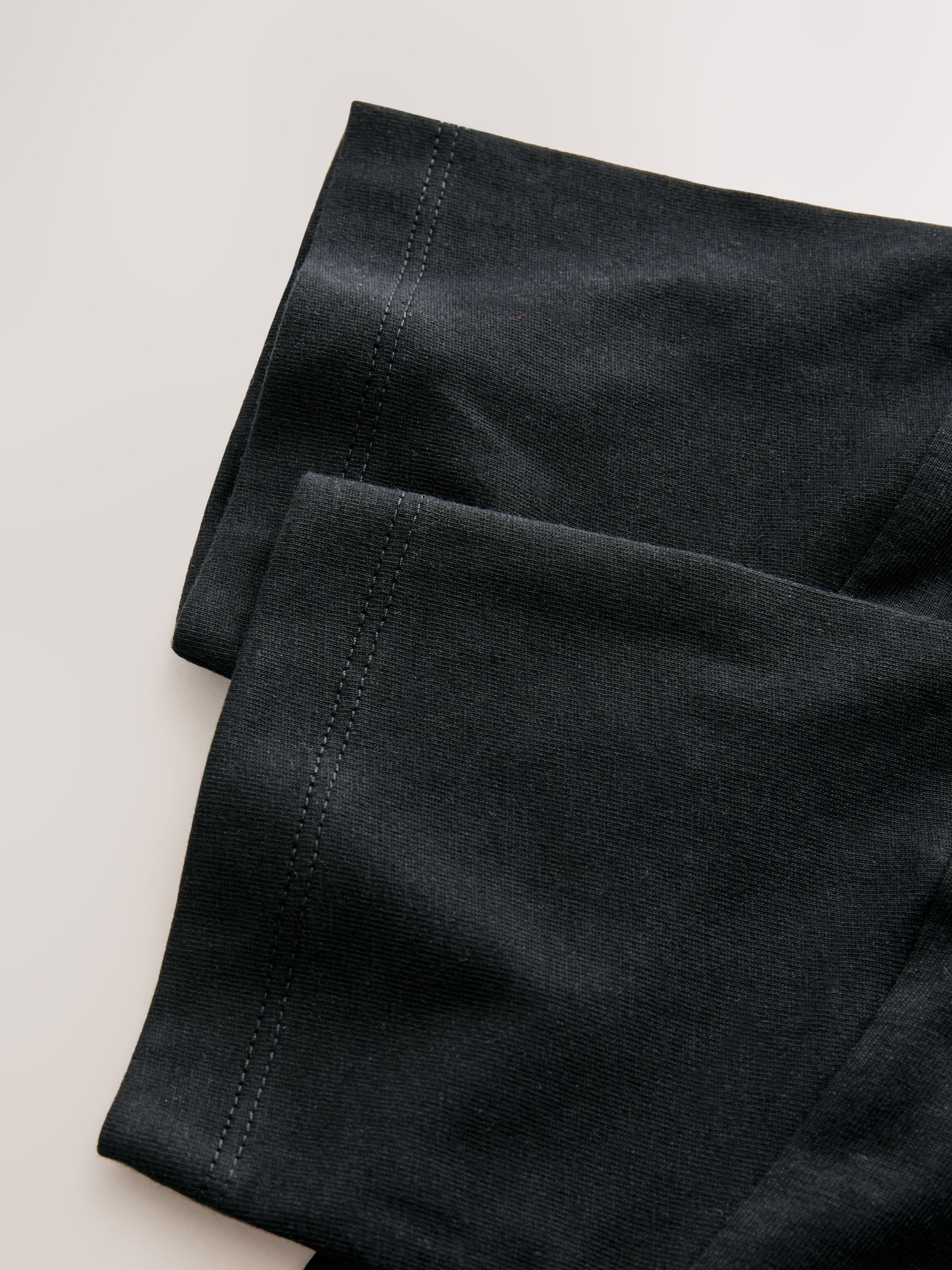 Dsiney Kidz - Black Short Sleeve Plain T-Shirts 2 Pack (3mths-7yrs) image 4
