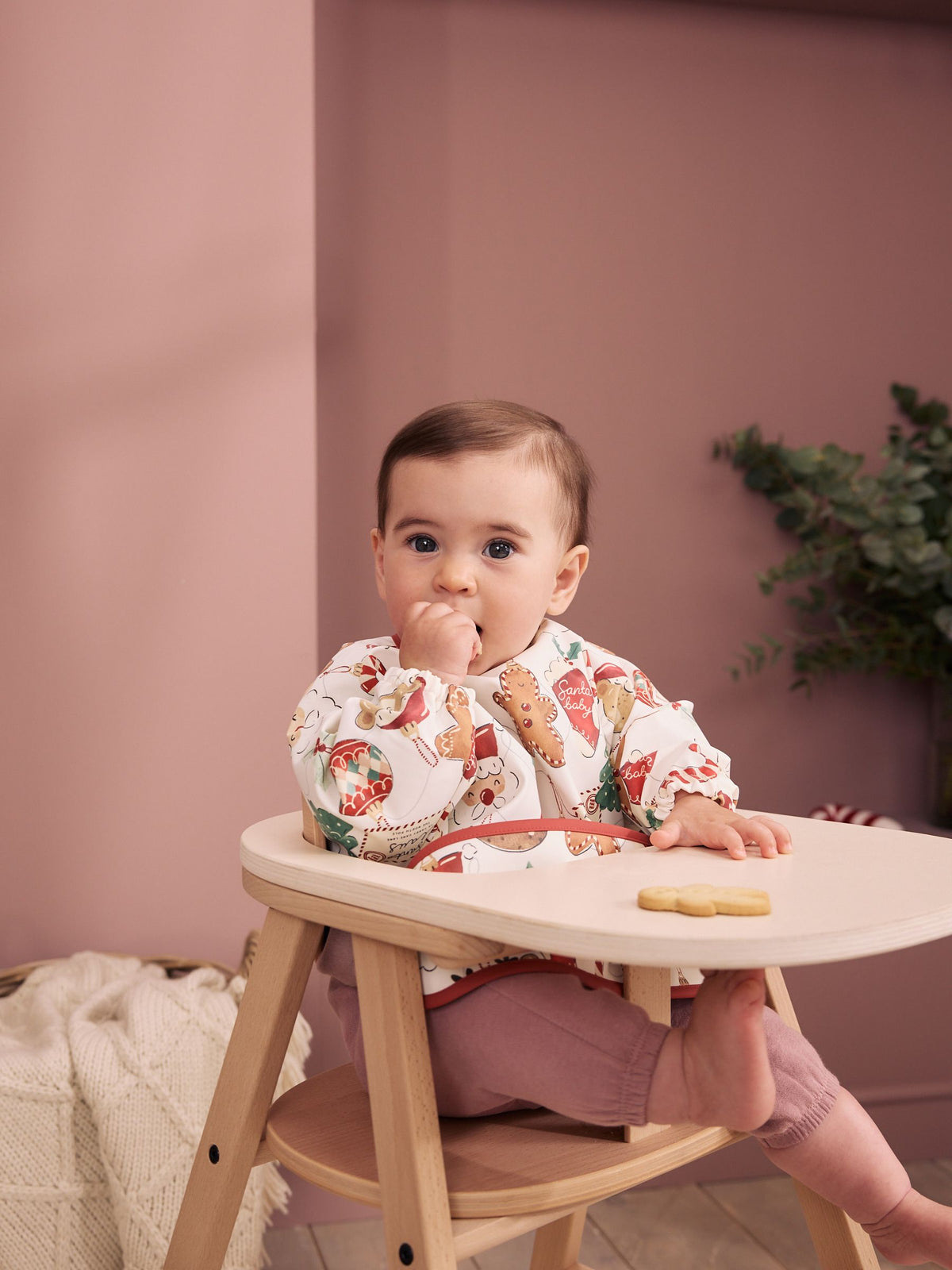Dsiney Kidz - Christmas Character Bauble Weaning And Feeding Sleeved Bib image 3