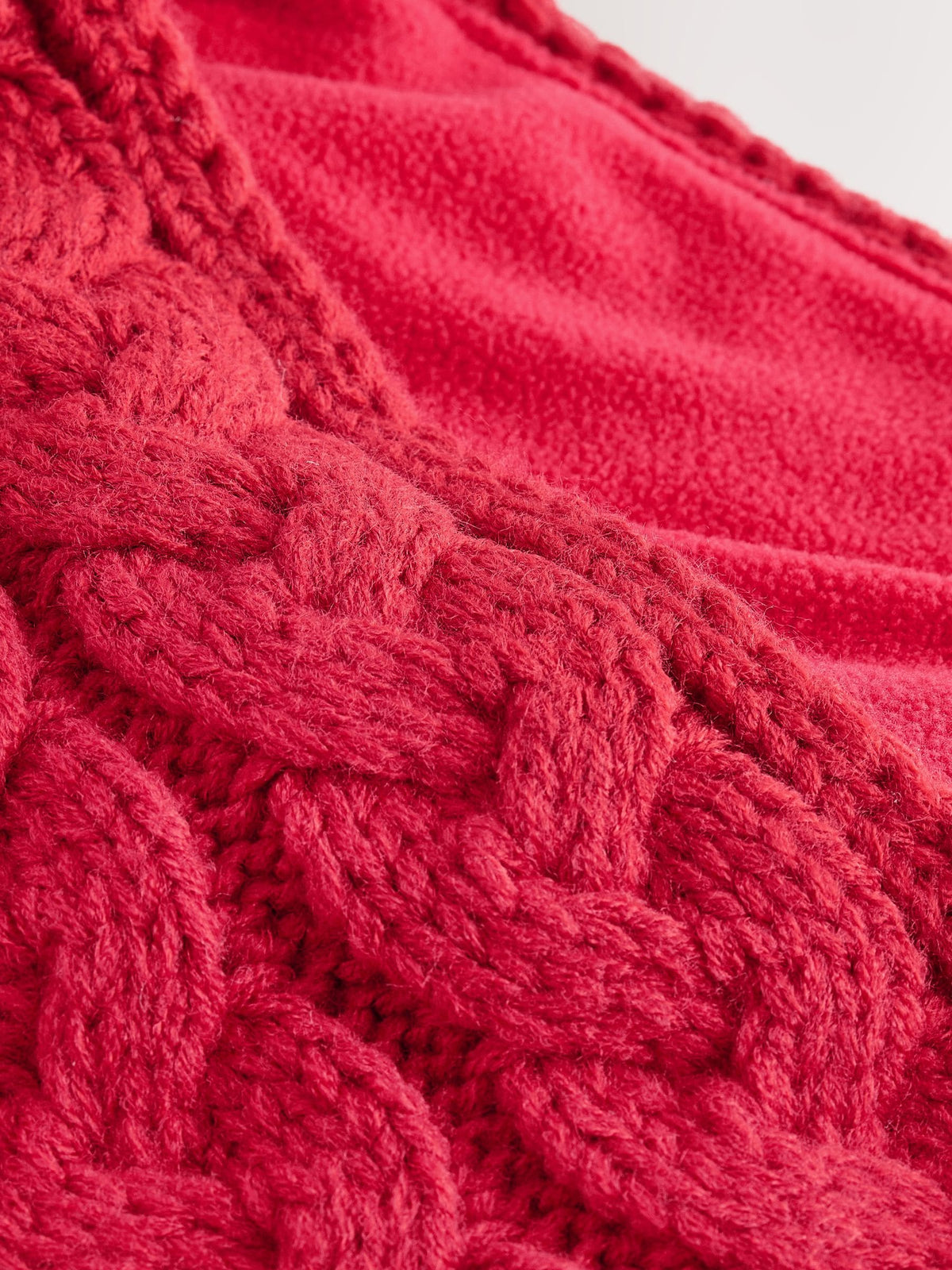 Dsiney Kidz - Red Cable Knitted Scarf (1-16yrs) image 2
