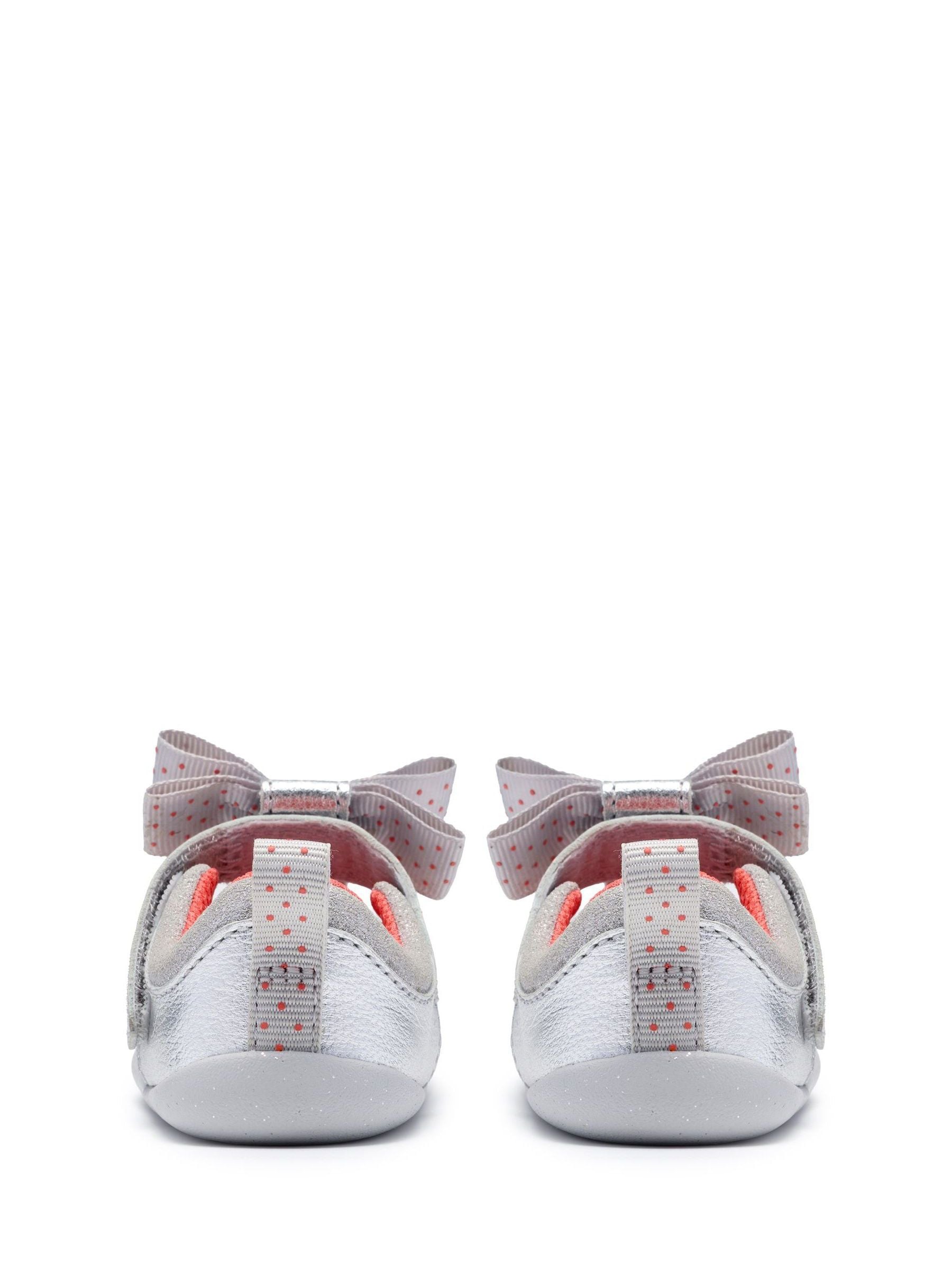 Dsiney Kidz - Clarks Silver Roamer Trim Silver First Steps Shoes image 5