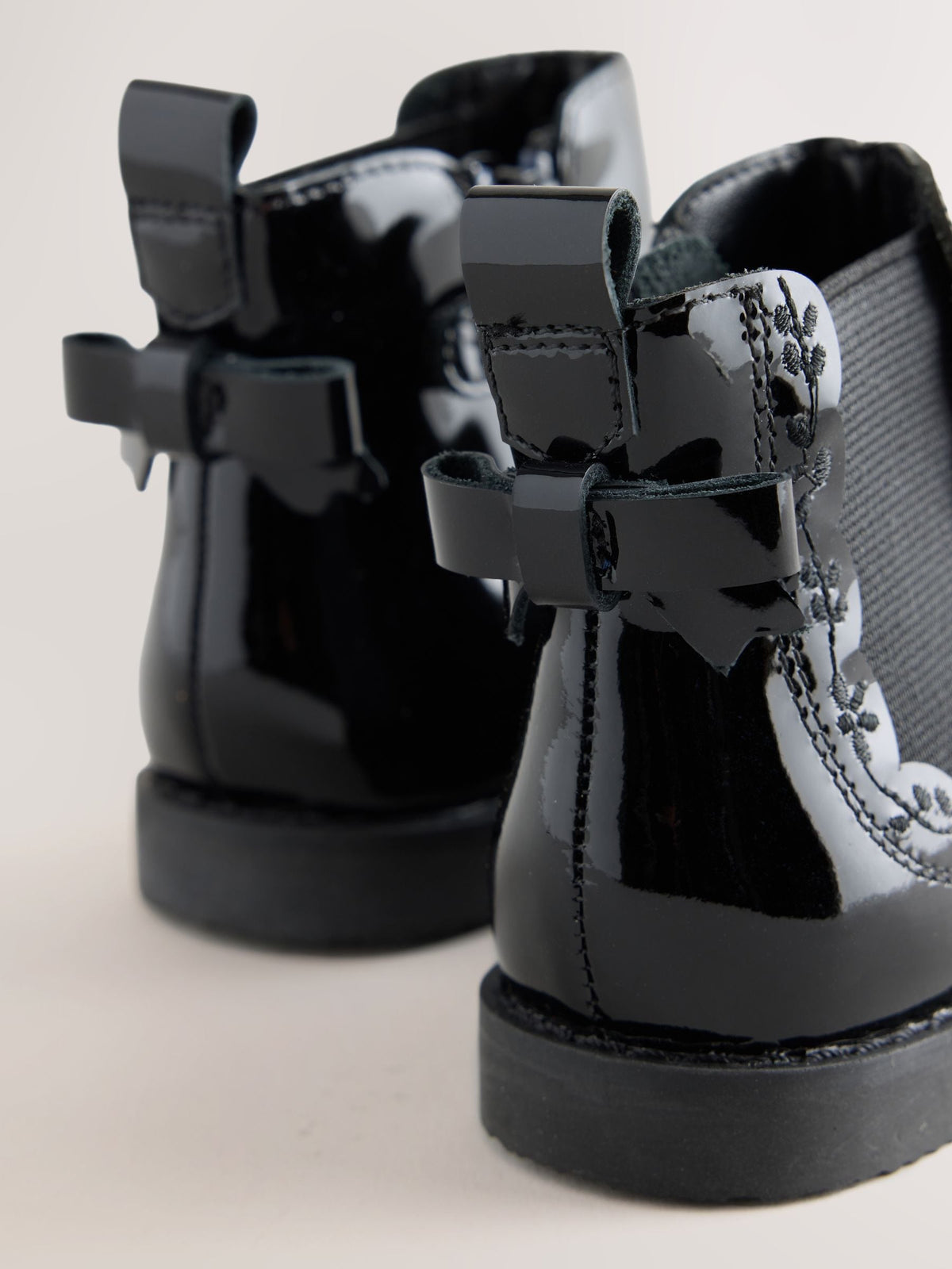 Dsiney Kidz - Black Bow Detail Chelsea Ankle Boots image 4