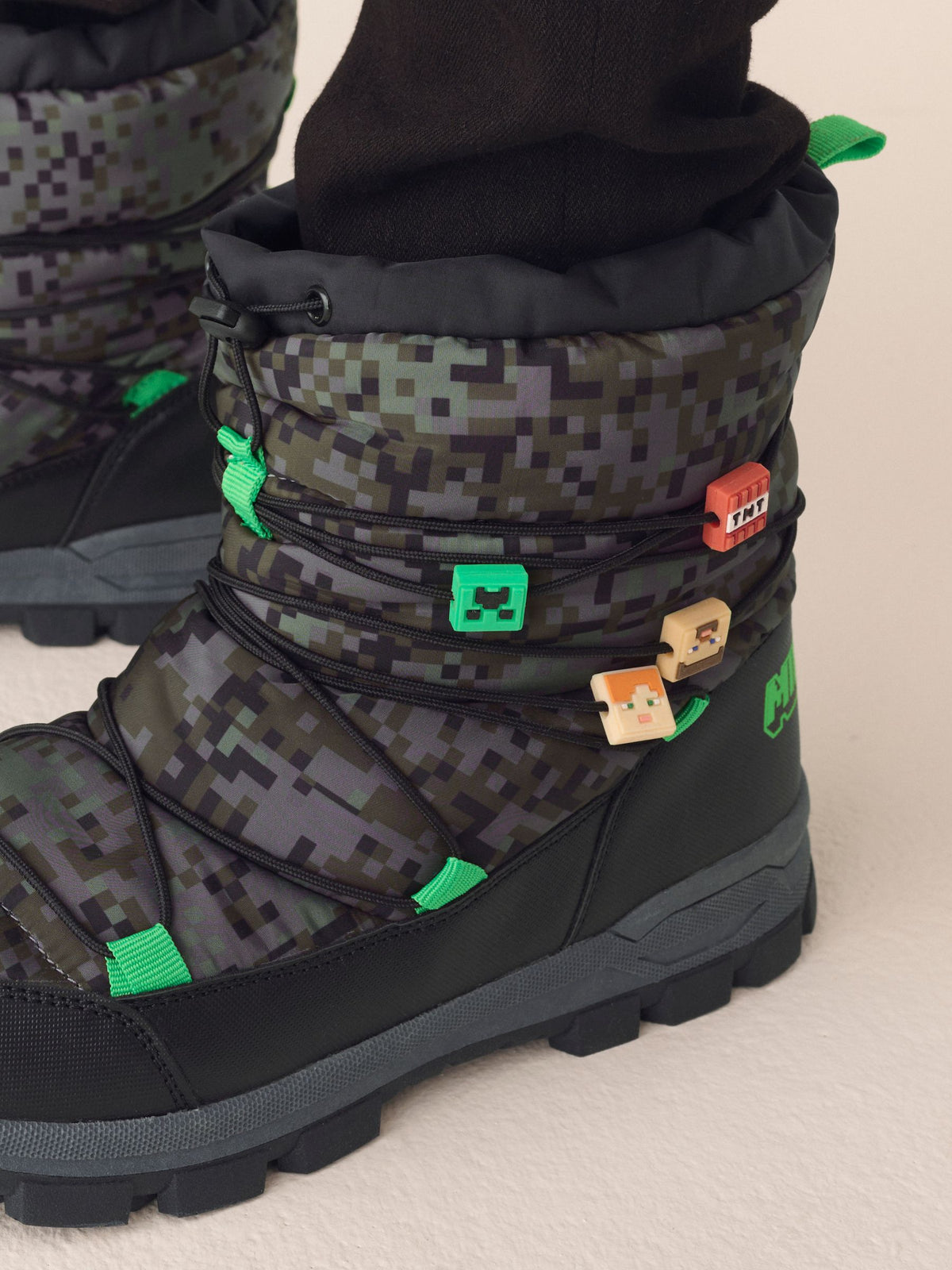 Khaki/Black Minecraft Snow Boots - image 4