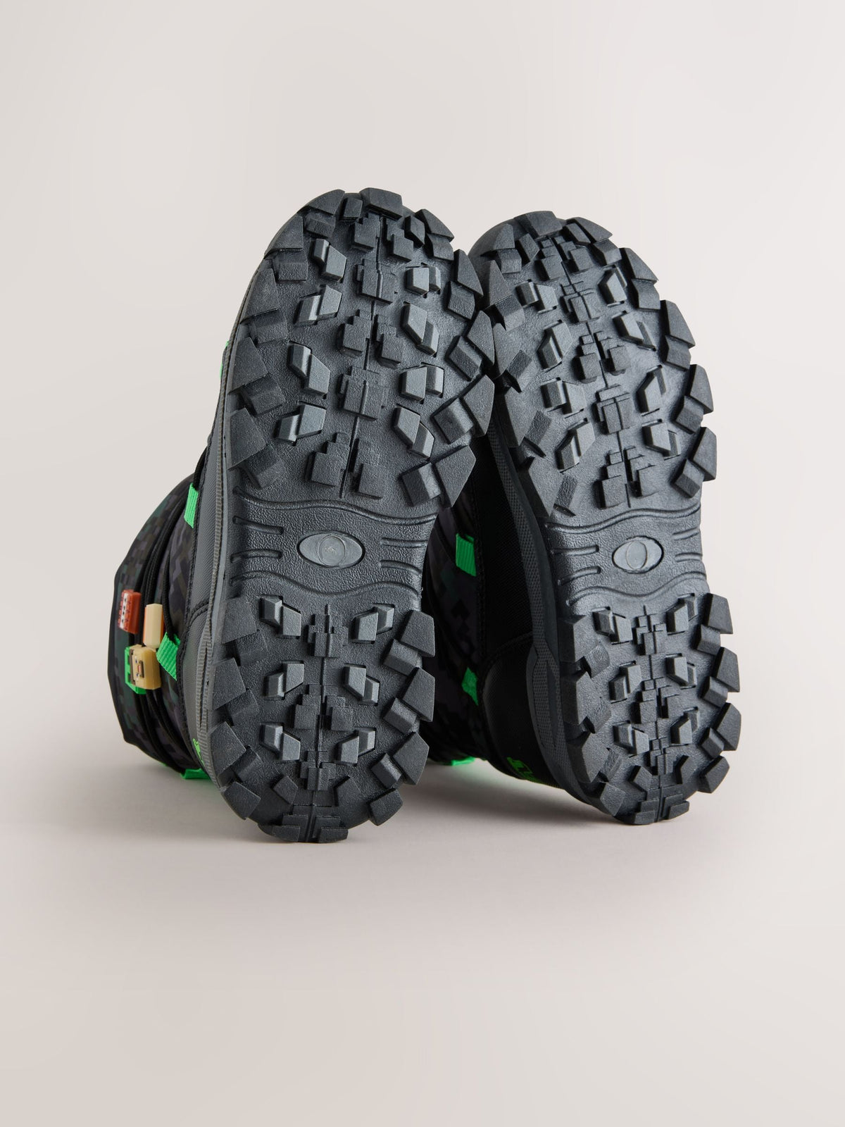 Khaki/Black Minecraft Snow Boots - image 9