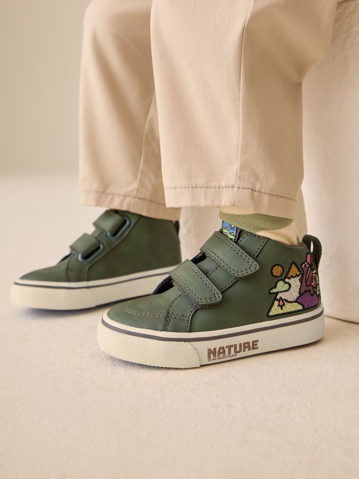 Dsiney Kidz - Green Scene Standard Fit (F) Hi-Top Touch Fastening Trainers image 1