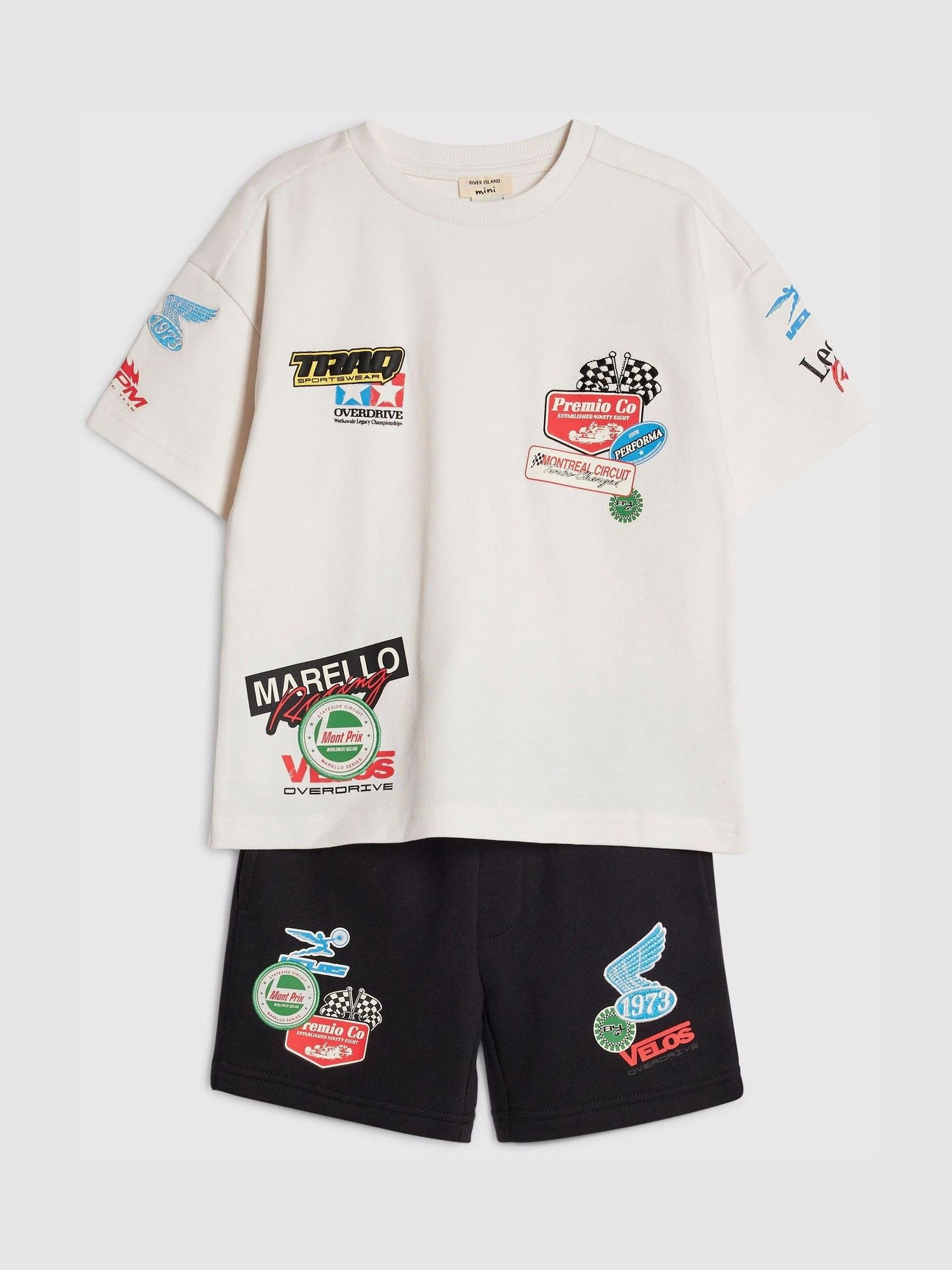 Dsiney Kidz - River Island White Oversized Badge T-Shirt & Shorts Set image 2