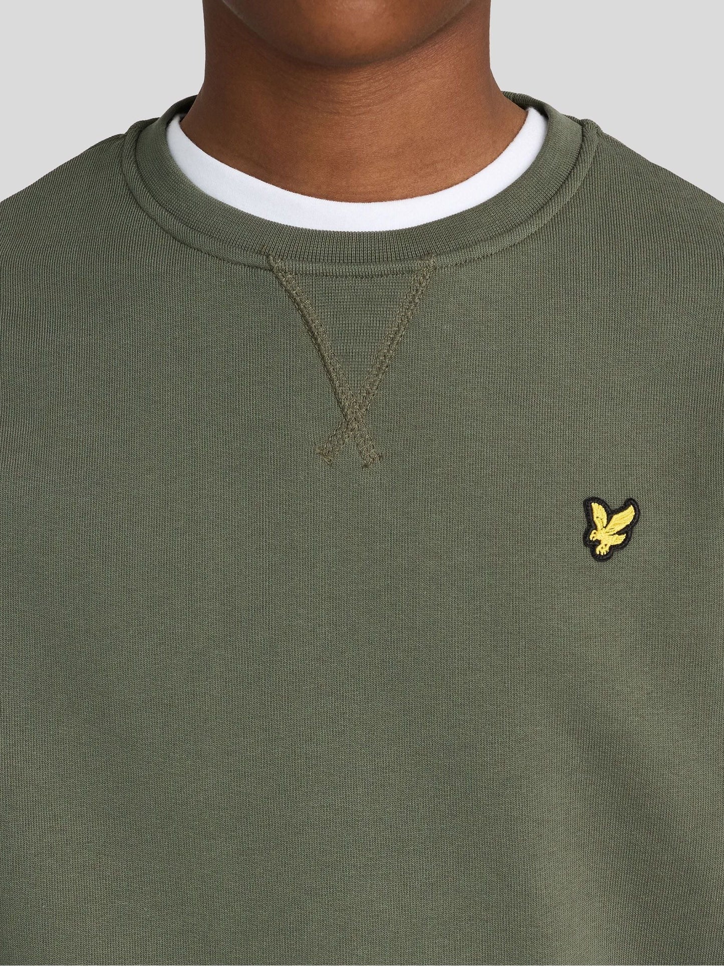 Dsiney Kidz - Lyle & Scott Green Crew Neck Boys Sweatshirt image 3