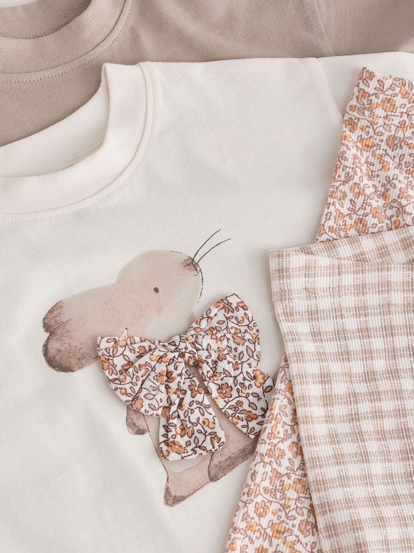 Dsiney Kidz - Neutral Bunny Short Sleeve T-Shirt and Leggings Set 4 Piece (3mths-7yrs) image 6