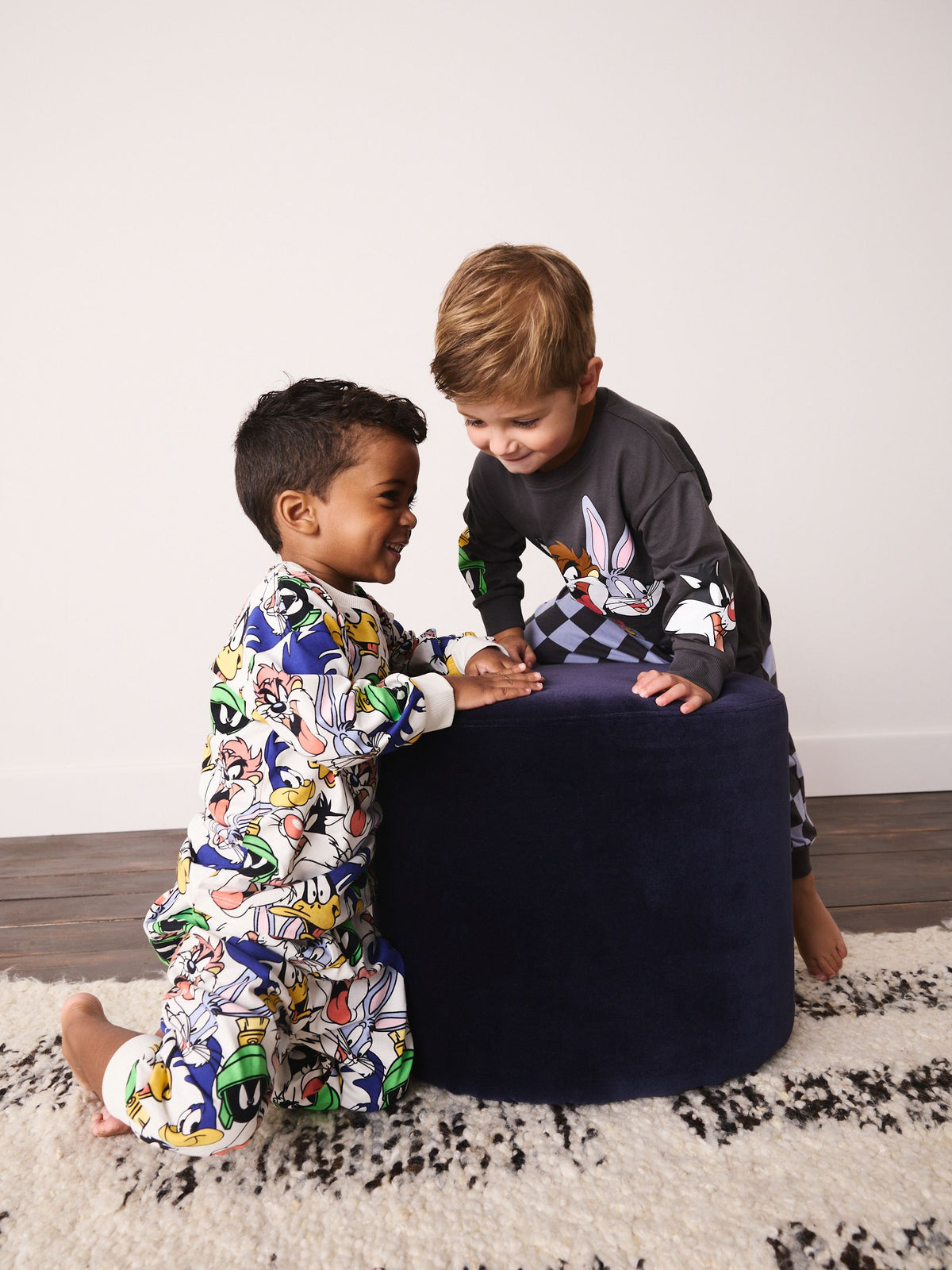 Charcoal/Neutral Looney Tunes Oversized Pyjamas 2 Pack (9mths-8yrs) - image 2