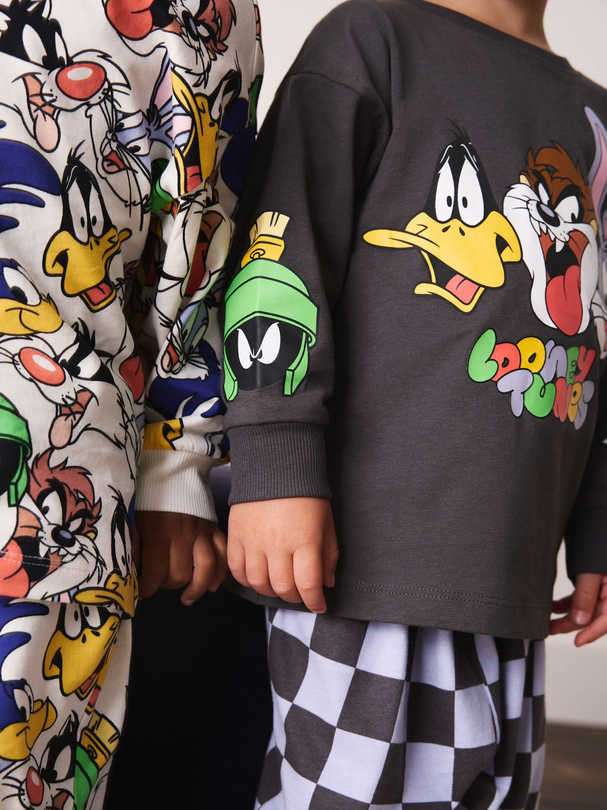 Charcoal/Neutral Looney Tunes Oversized Pyjamas 2 Pack (9mths-8yrs) - image 4