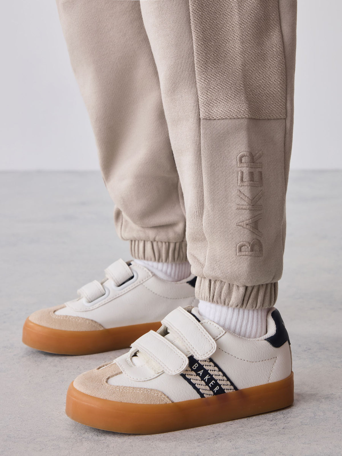 Dsiney Kidz - Baker by Ted Baker Stone Textured Sweatshirt and Joggers Set image 7
