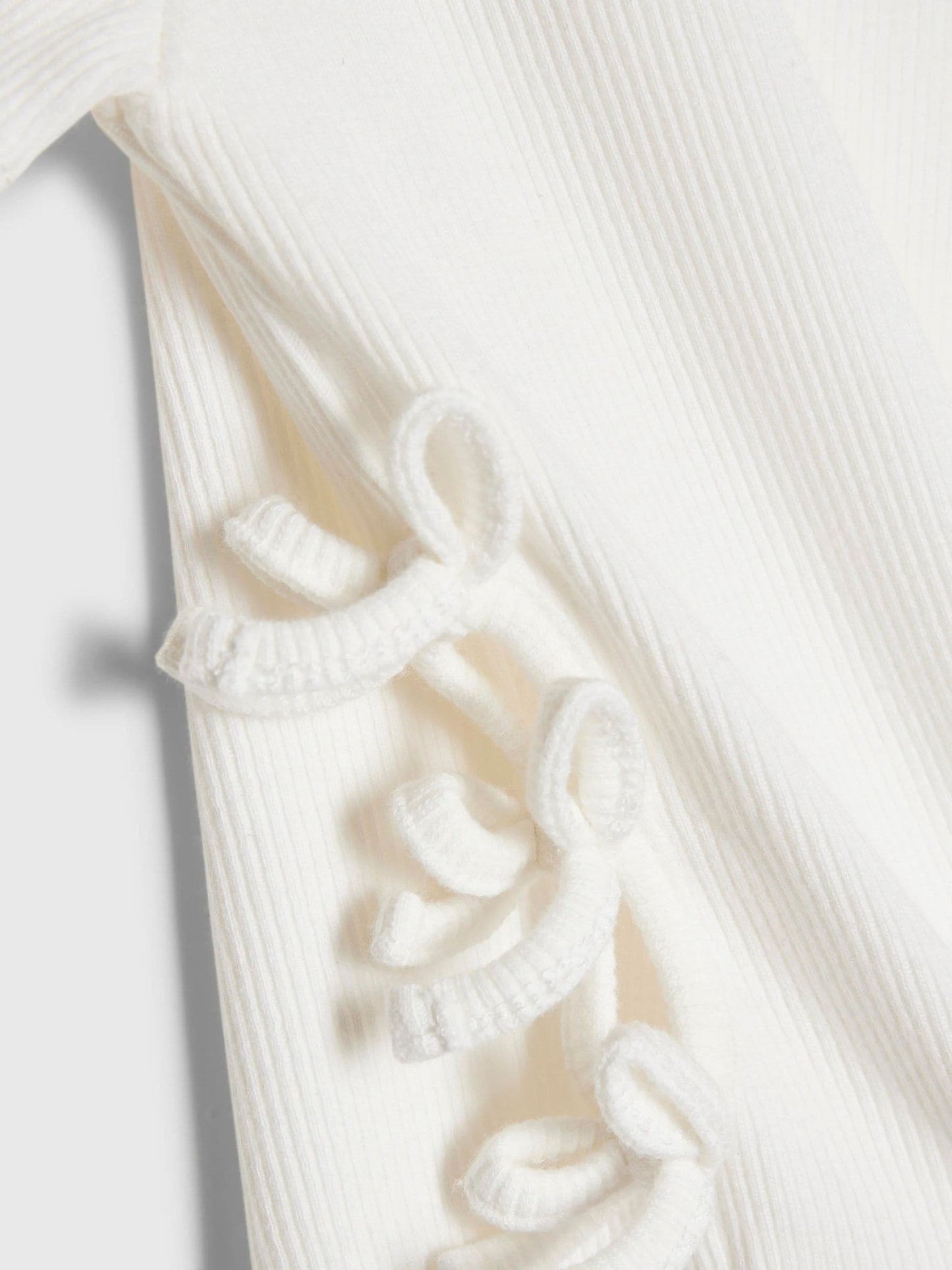 Dsiney Kidz - River Island White 3D Bow Ribbed Top image 4