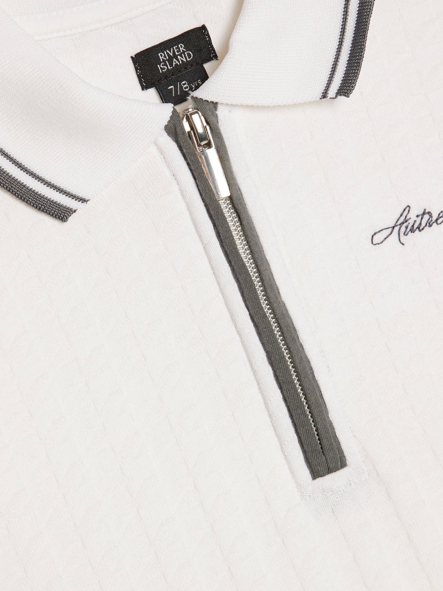 Dsiney Kidz - River Island White Slim Polo Shirt & Shorts Set image 4