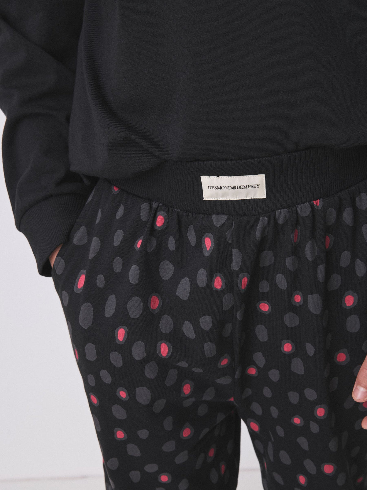 Desmond & Dempsey Kids Long Sleeve Black/Red Pyjamas Set 3 Pack - image 6