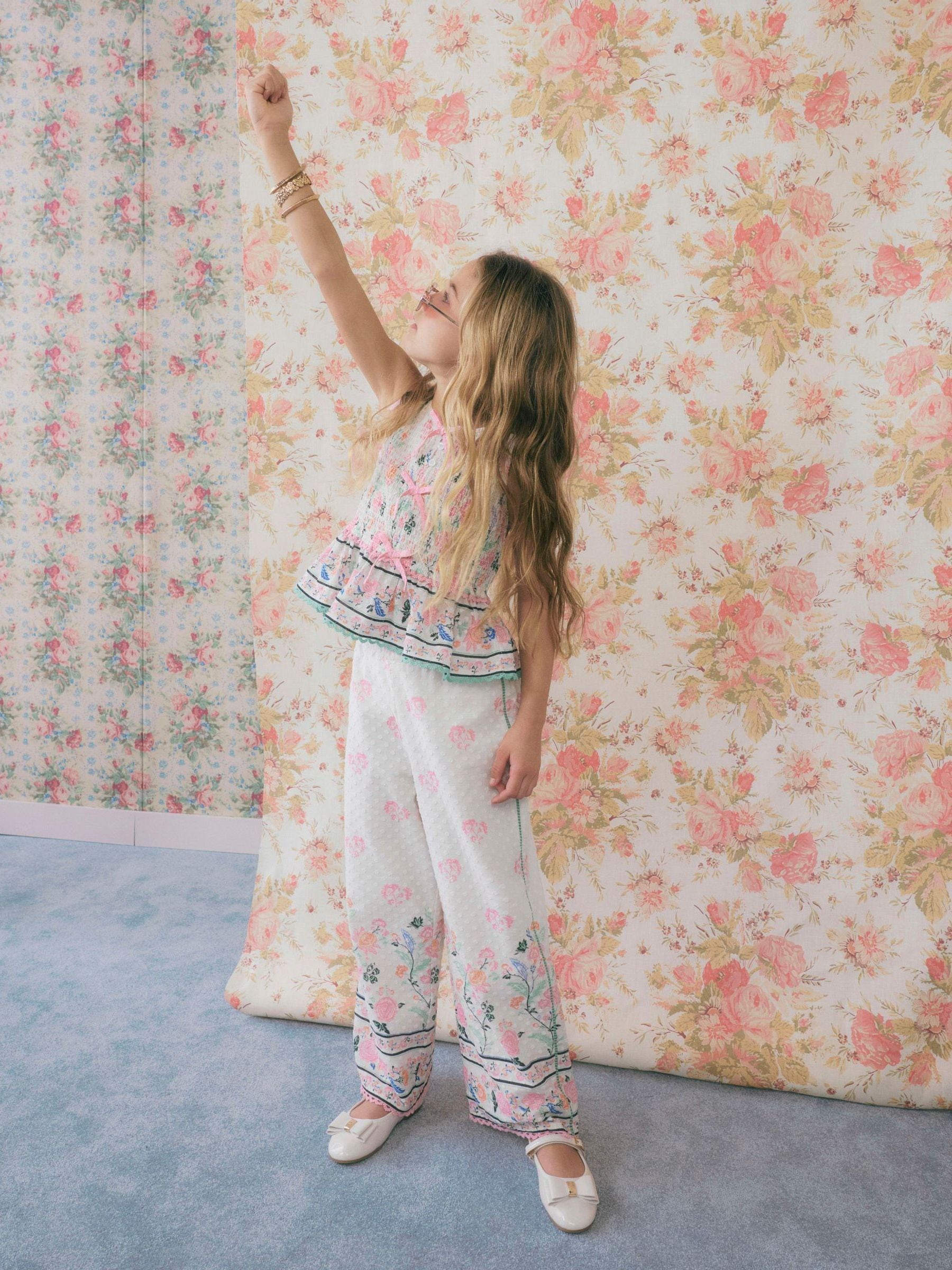 Dsiney Kidz - River Island Cream Cabbages & Roses Smock Frill Top & Trousers image 1