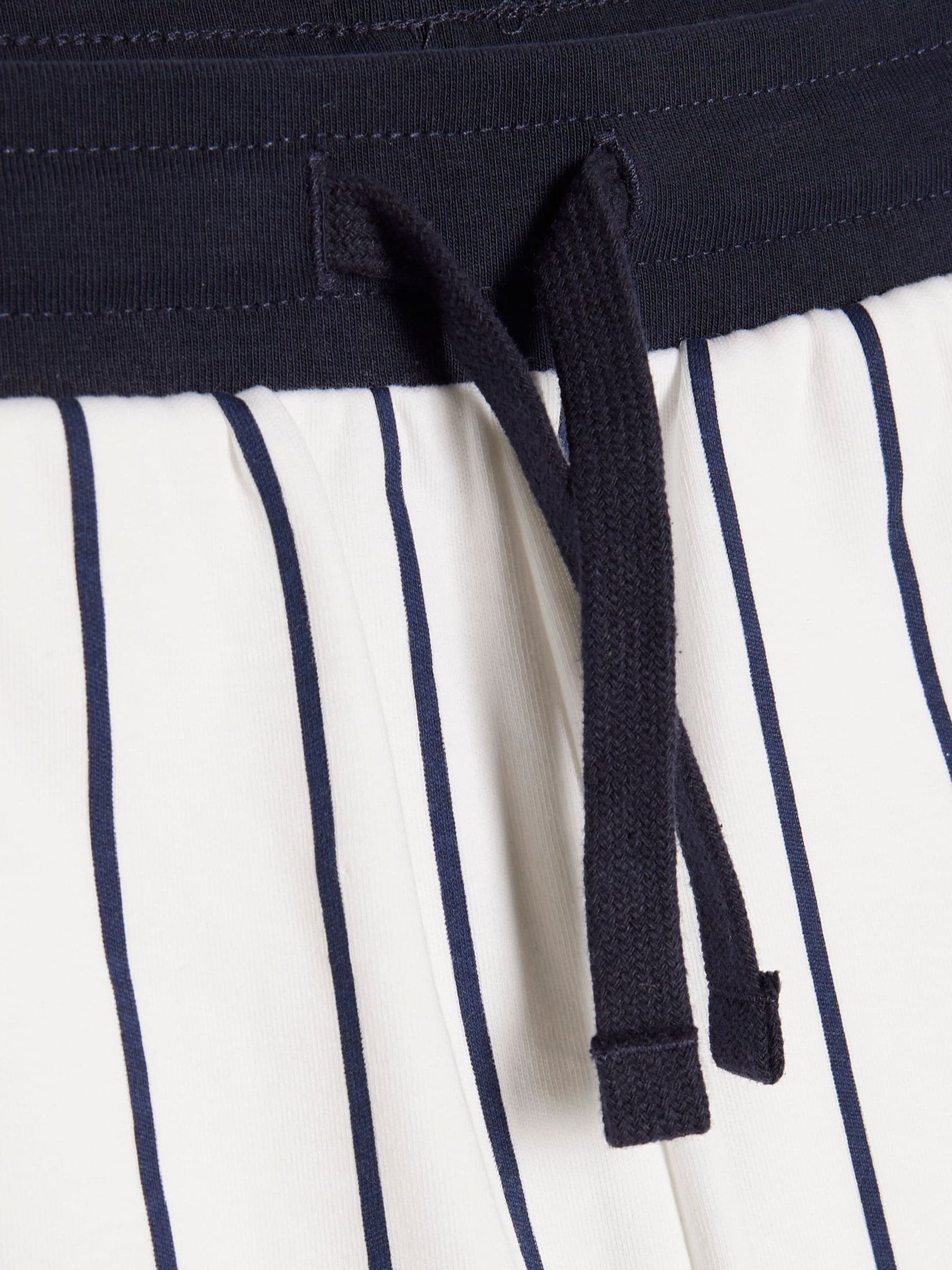 Dsiney Kidz - River Island White Oversized Baseball Stripe Top and Short Set image 5