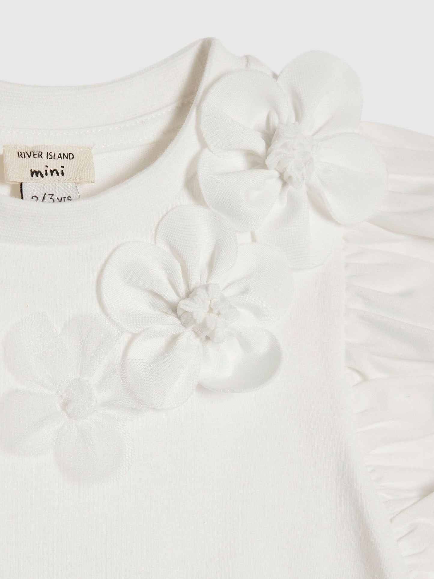 Dsiney Kidz - River Island White Frill Sleeve T-Shirt & Skirt Set image 4