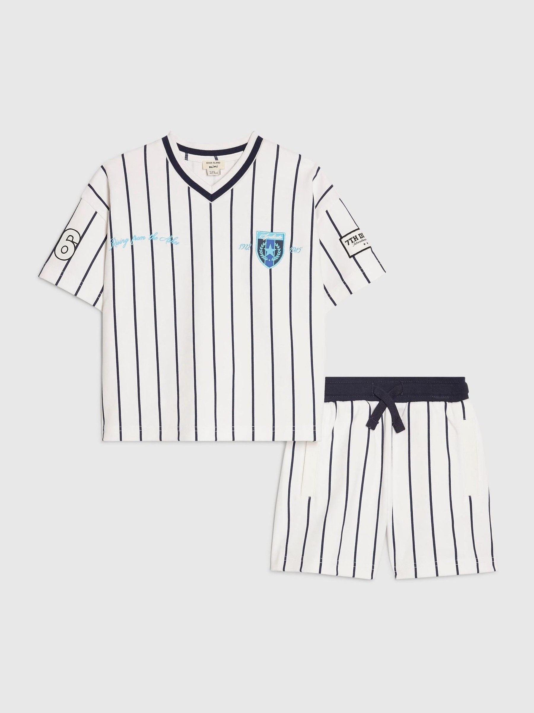 Dsiney Kidz - River Island White Oversized Baseball Stripe T-Shirt & Shorts Set image 2