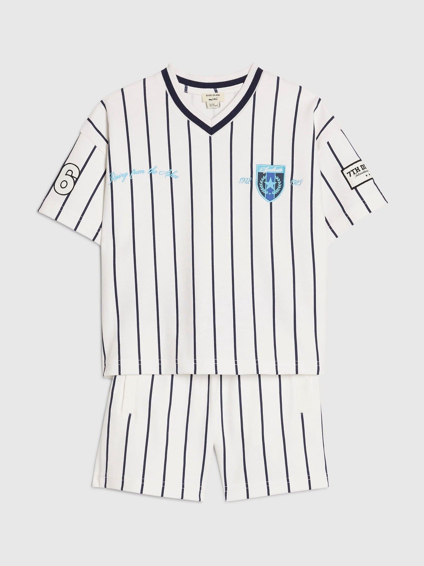Dsiney Kidz - River Island White Oversized Baseball Stripe T-Shirt & Shorts Set image 3