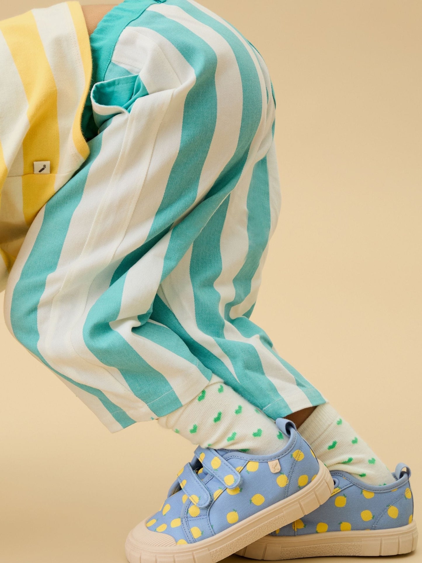 KIDLY by MORI Green Soft Cotton Wide Stripe Trousers image 4