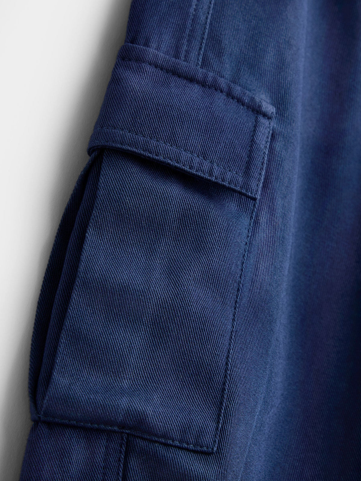 Dsiney Kidz - JoJo Maman Bébé Navy Blue Cuffed Cargo Joggers image 3