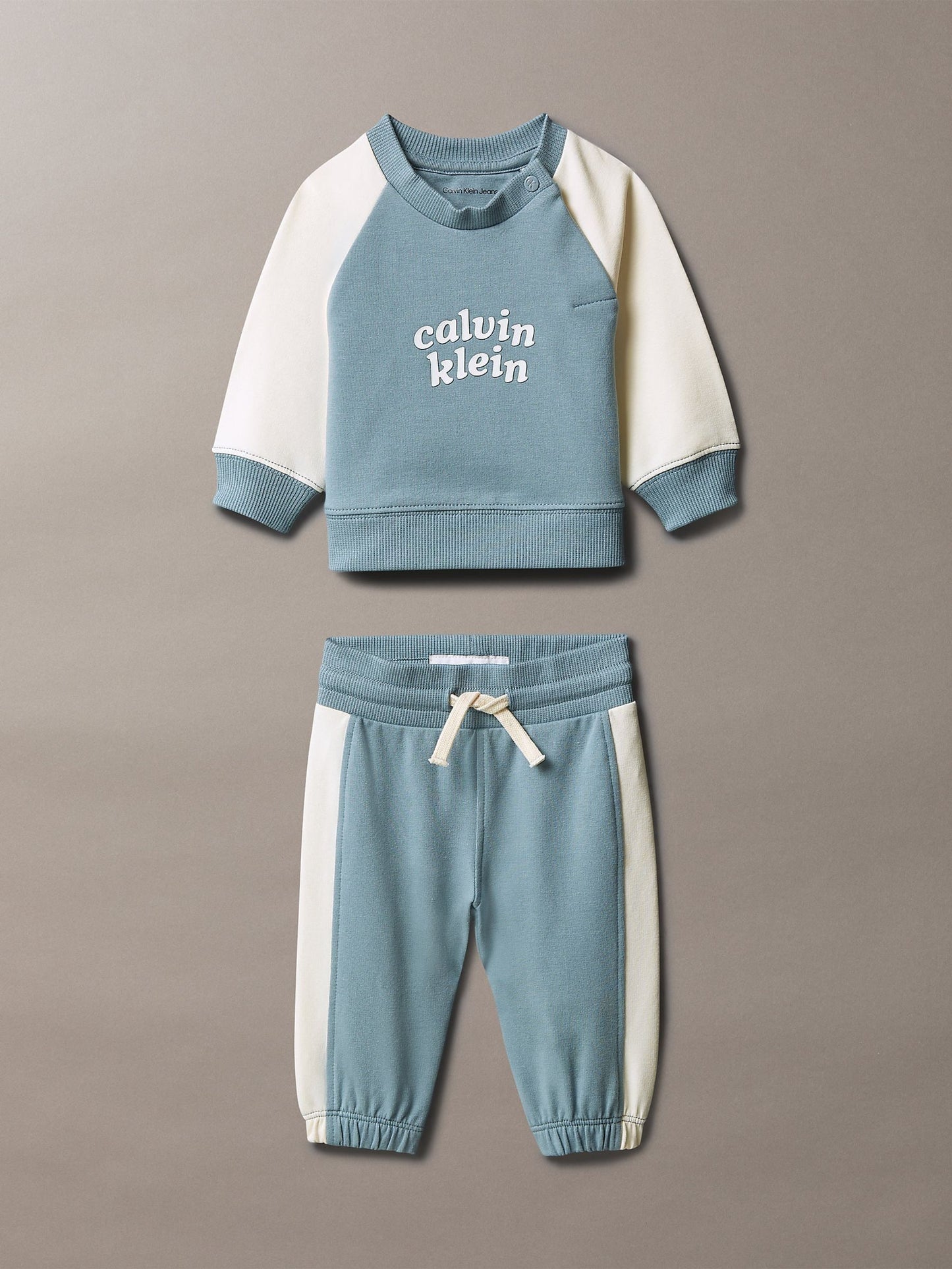 Dsiney Kidz - Calvin Klein Jeans Blue Newborn Sweatshirt and Joggers Set image 1